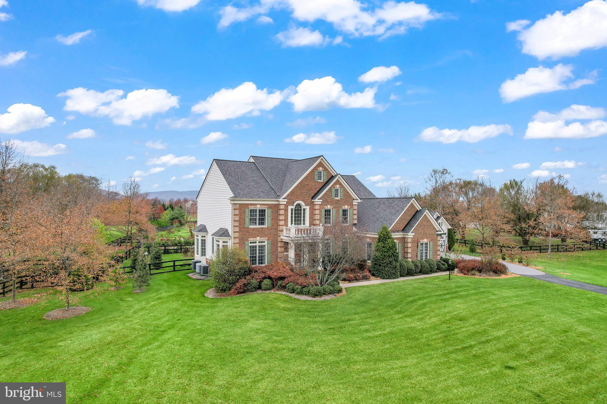 CHESTNUT HILLS - Residential