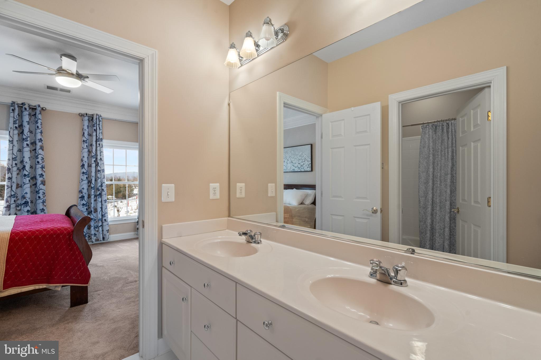 CHESTNUT HILLS - Residential