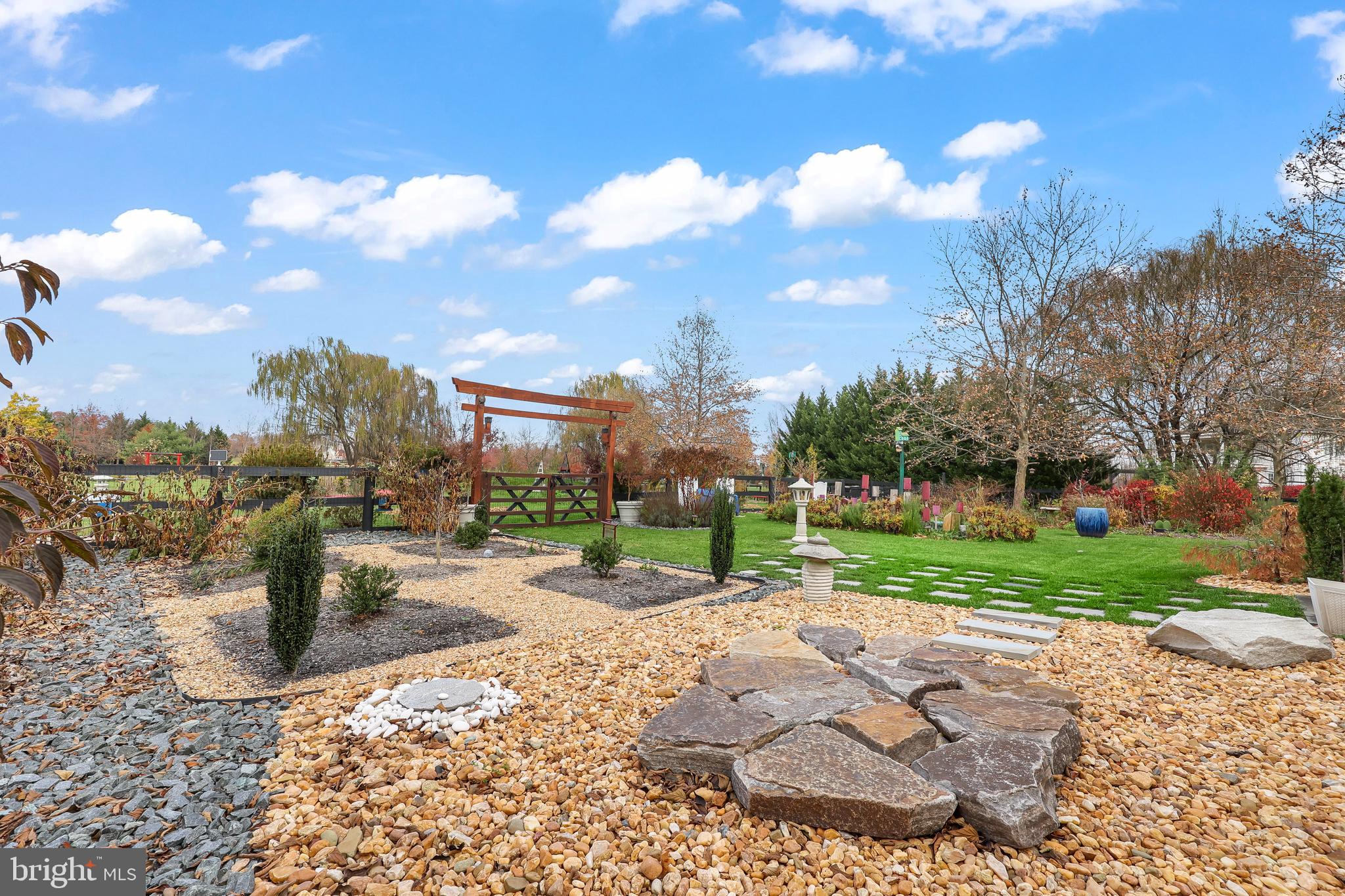 CHESTNUT HILLS - Residential