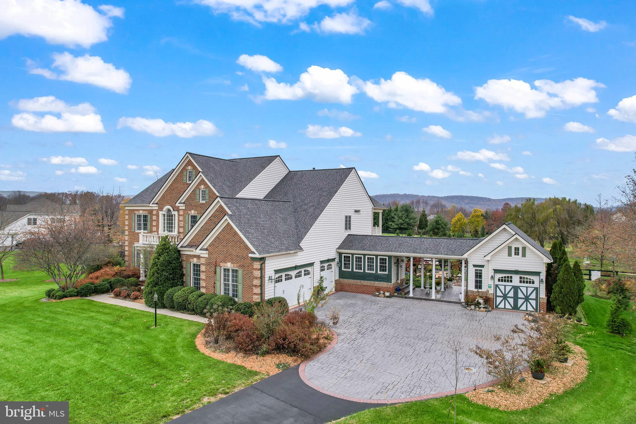 CHESTNUT HILLS - Residential