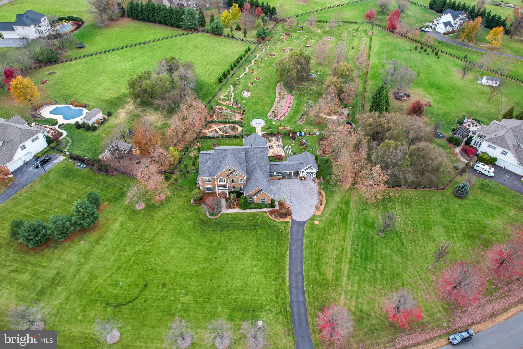 CHESTNUT HILLS - Residential