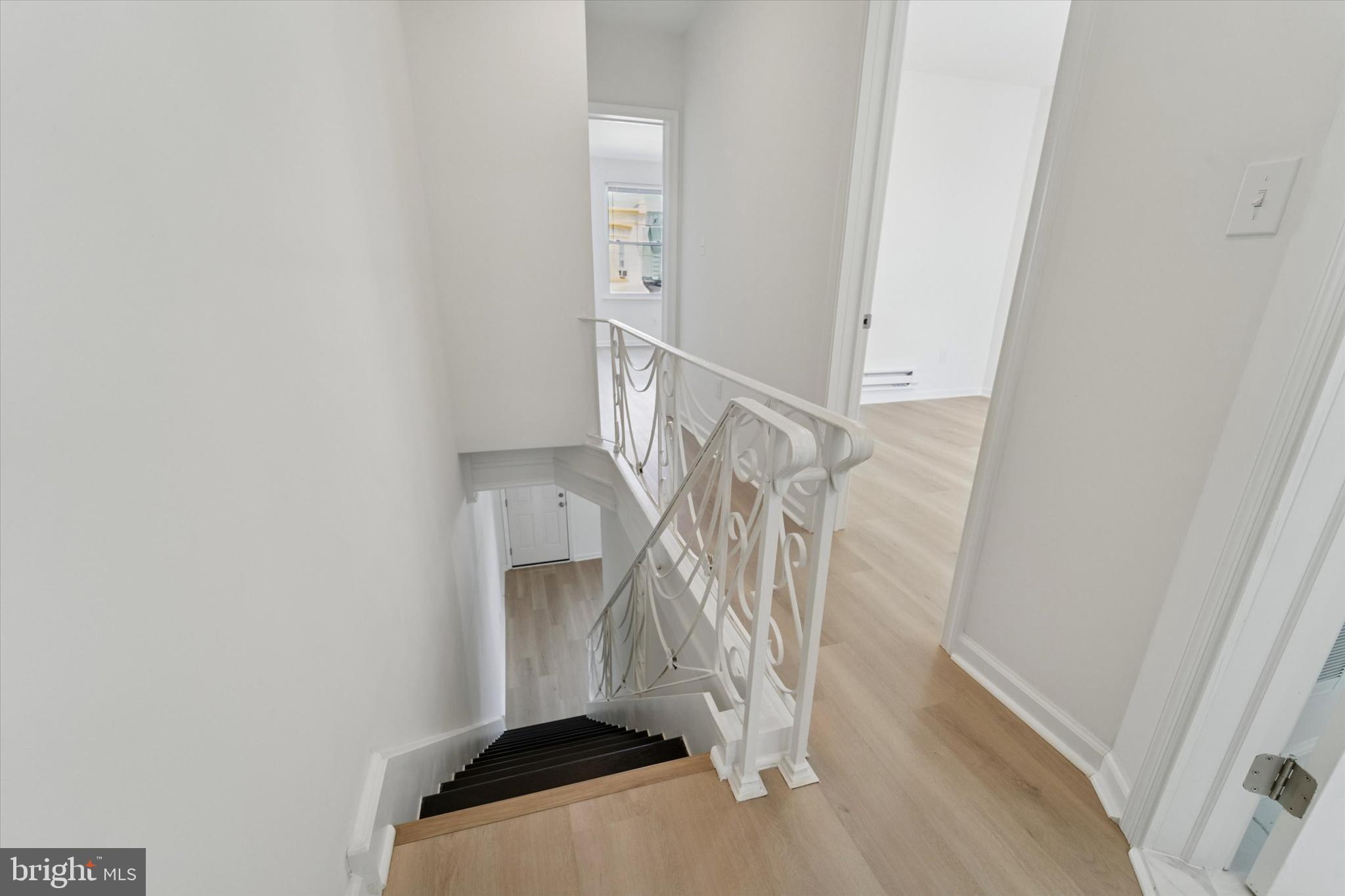 HUNTING PARK - Residential Lease