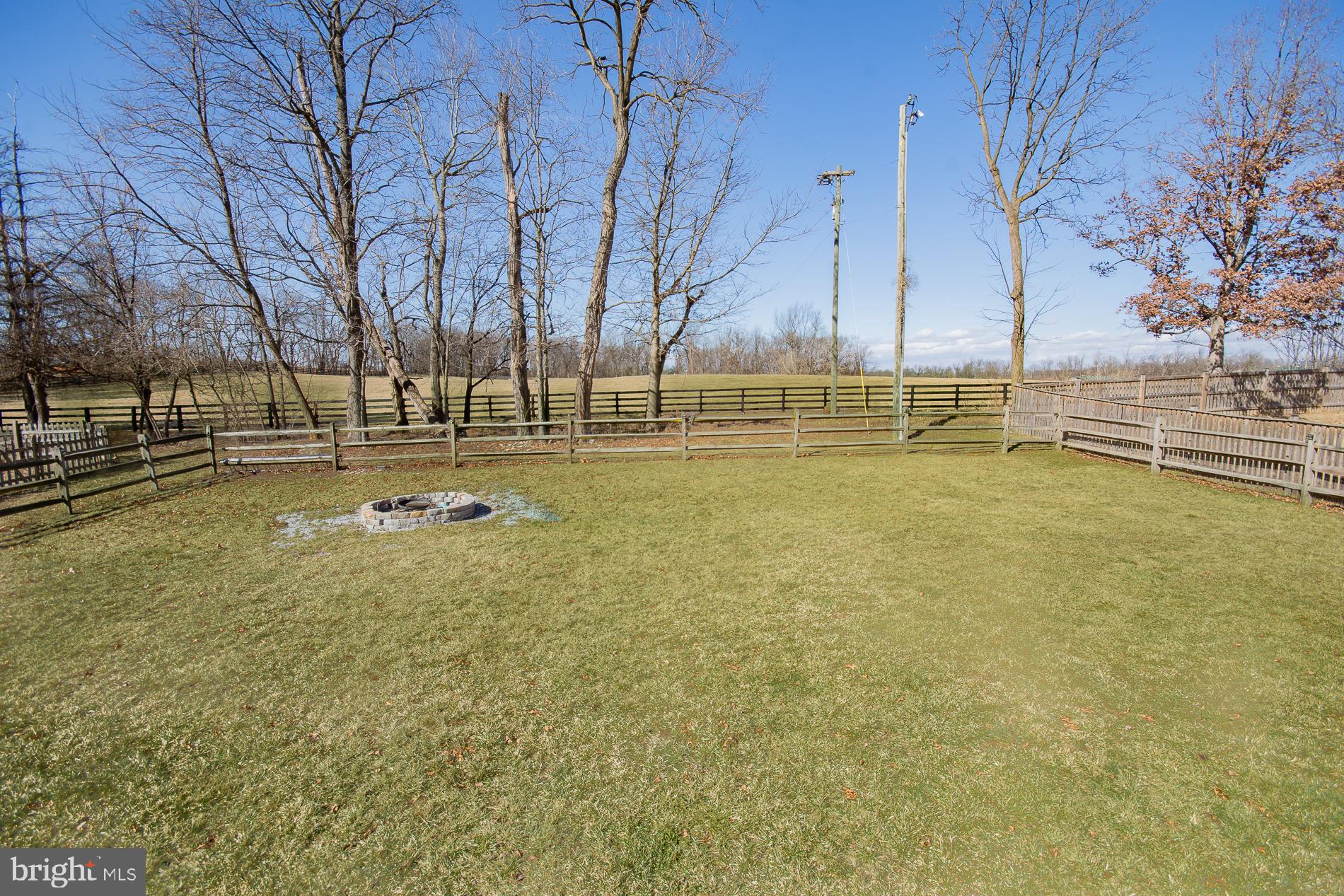 LOCUST HILL - Residential