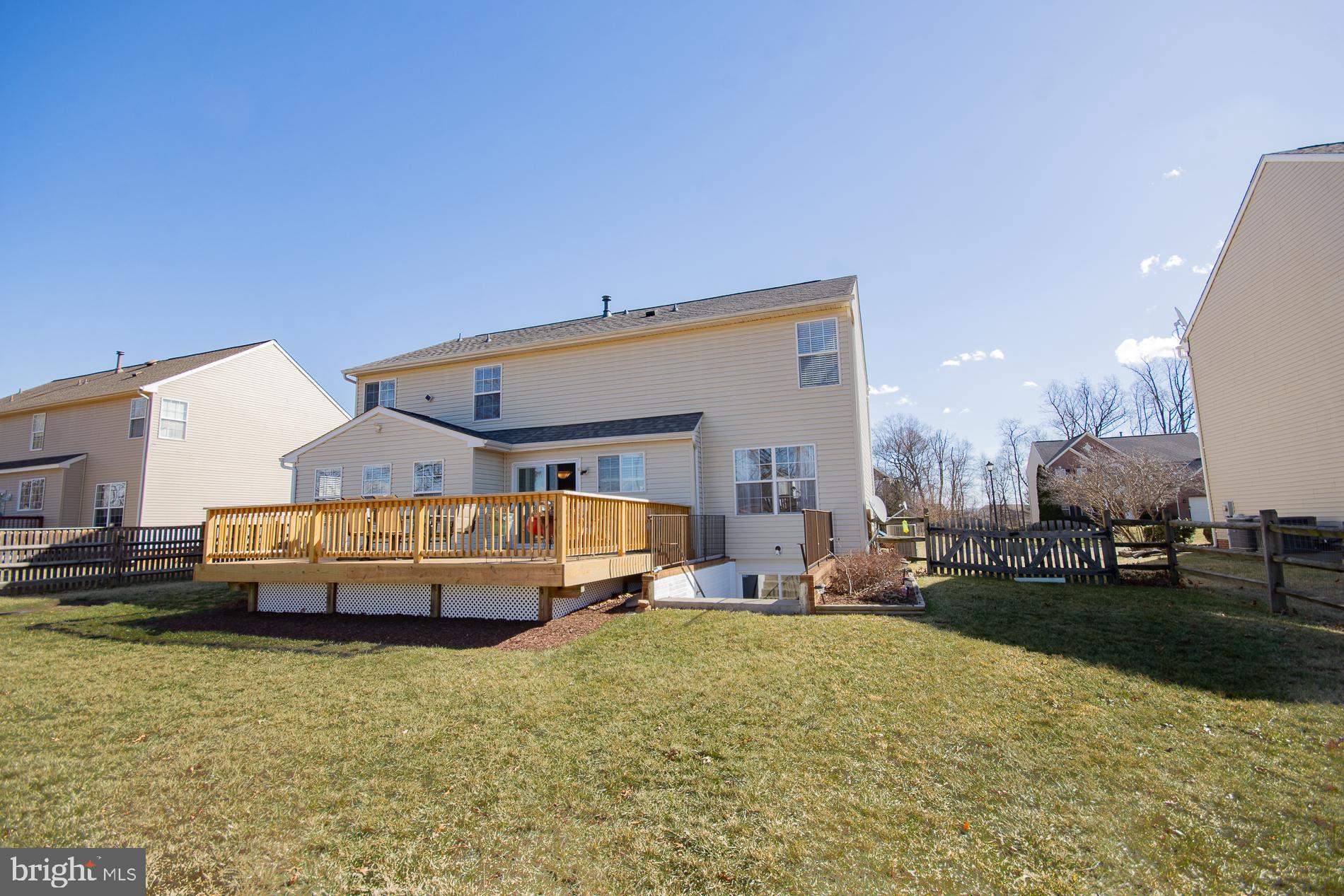 LOCUST HILL - Residential