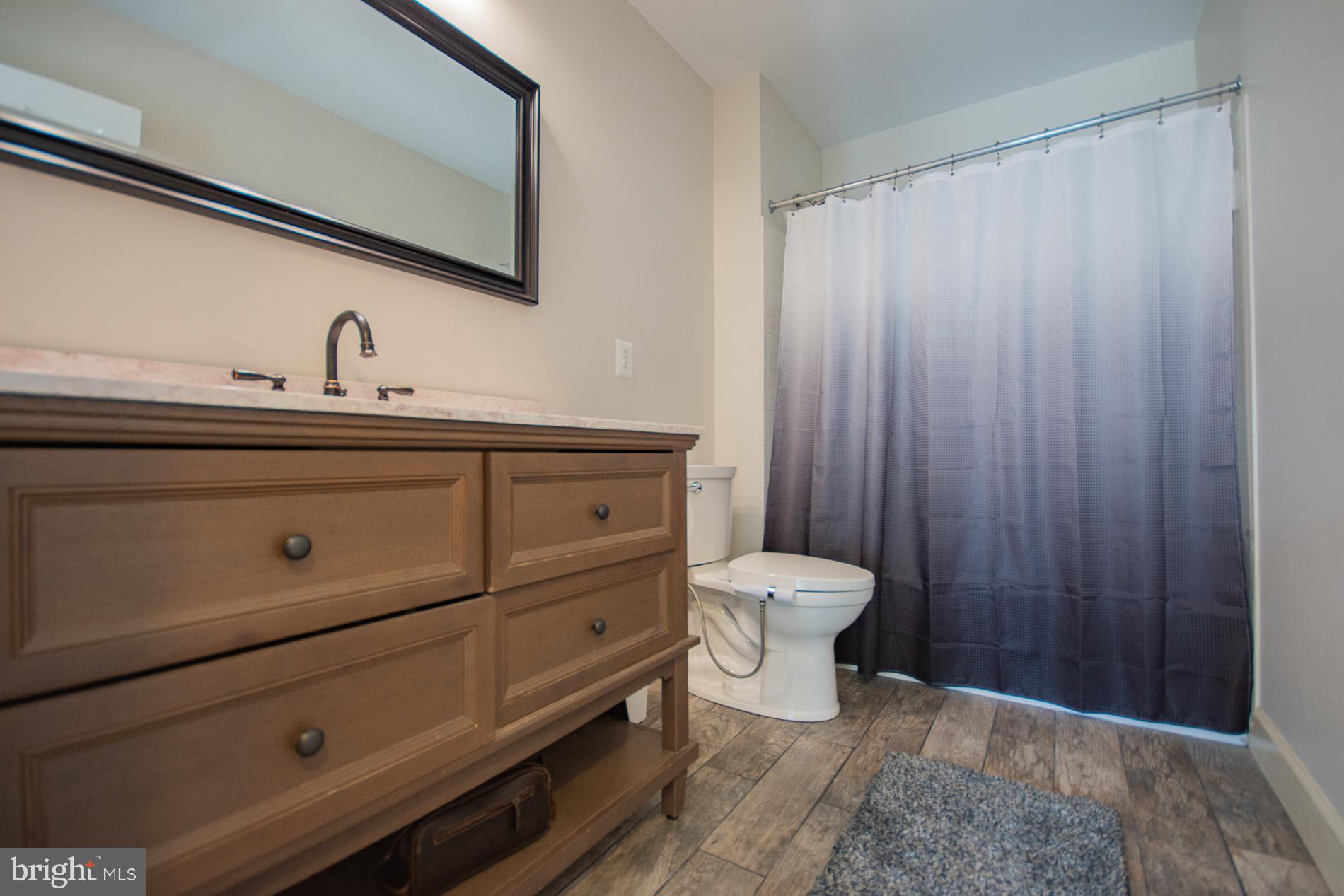 LOCUST HILL - Residential