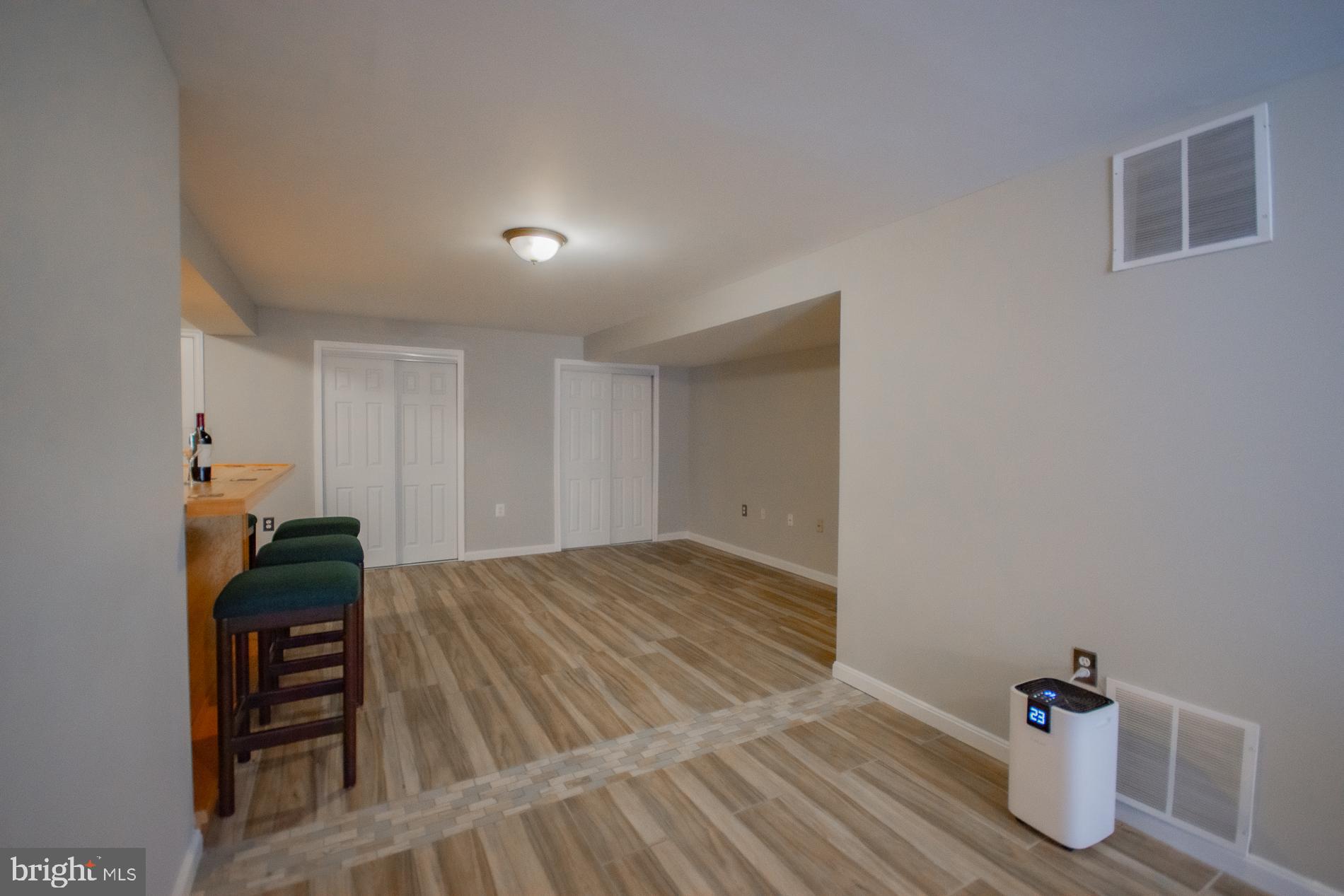 LOCUST HILL - Residential