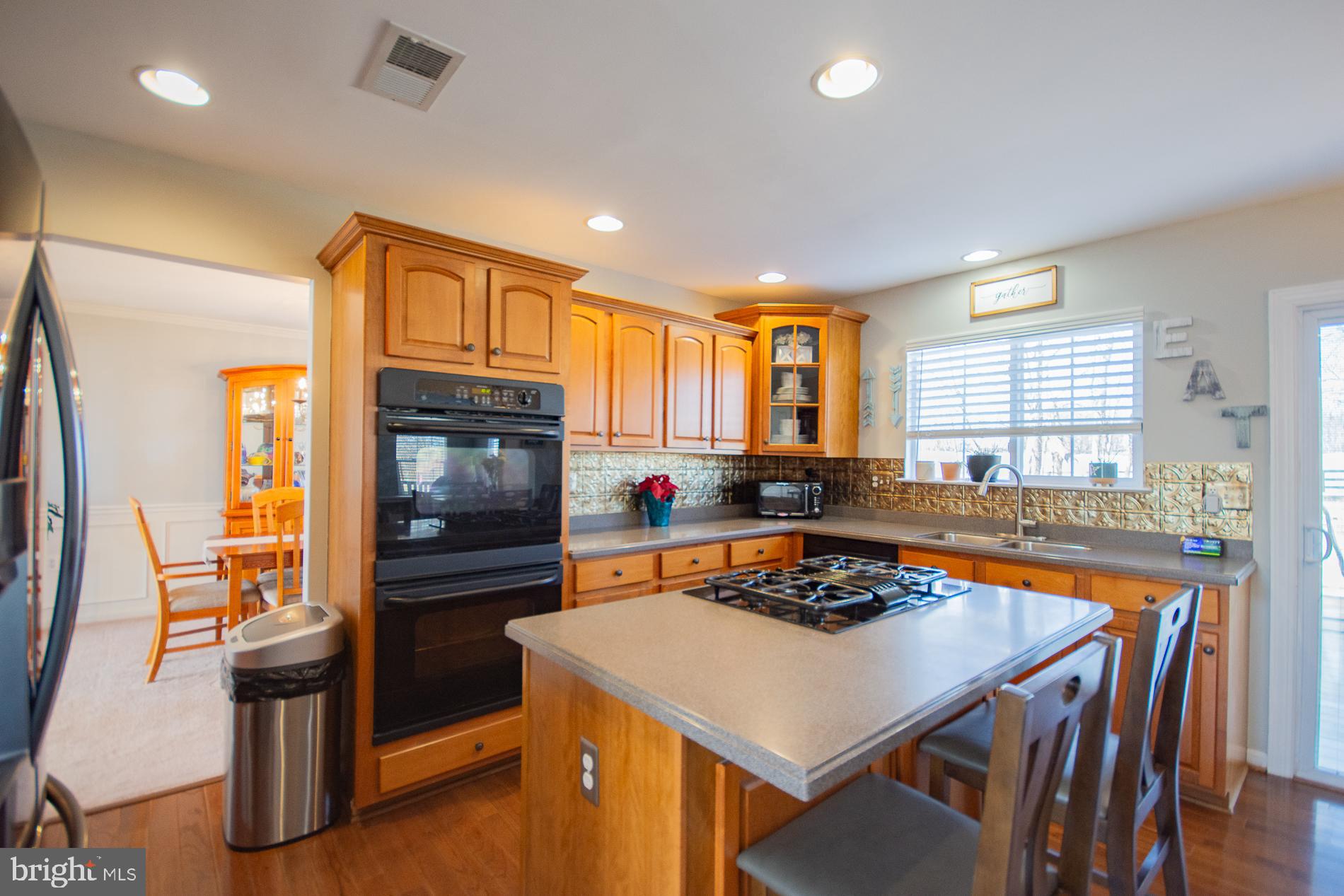 LOCUST HILL - Residential