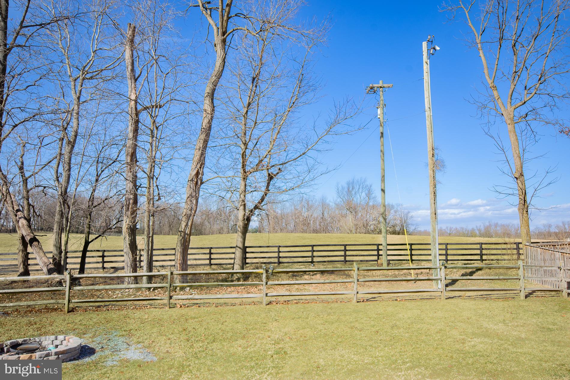 LOCUST HILL - Residential