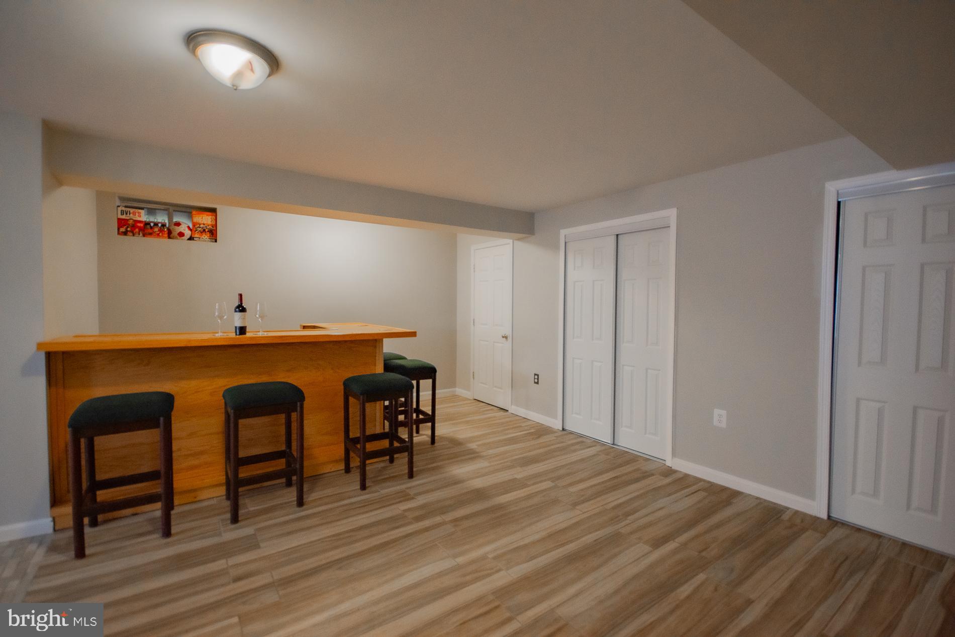 LOCUST HILL - Residential