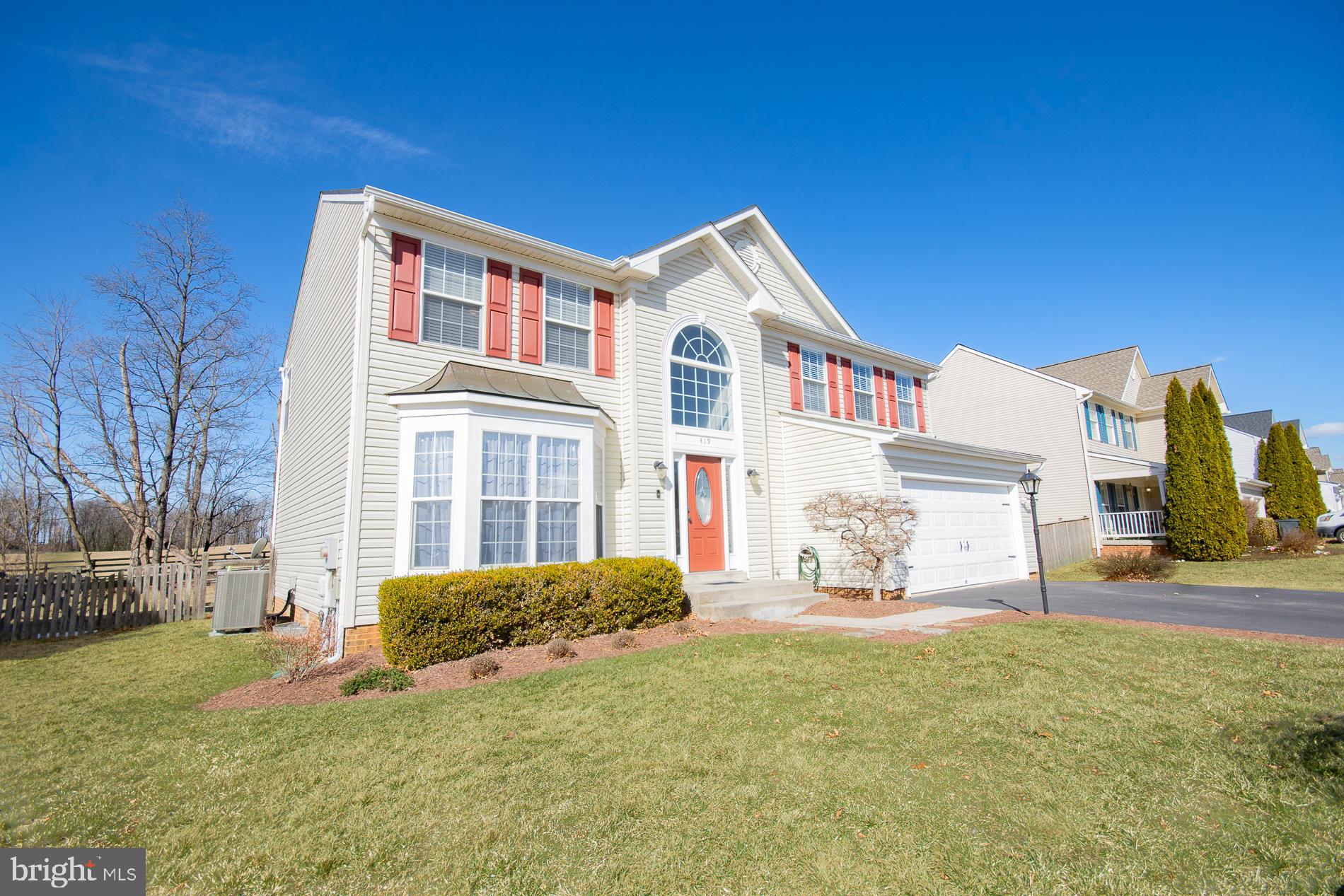 LOCUST HILL - Residential