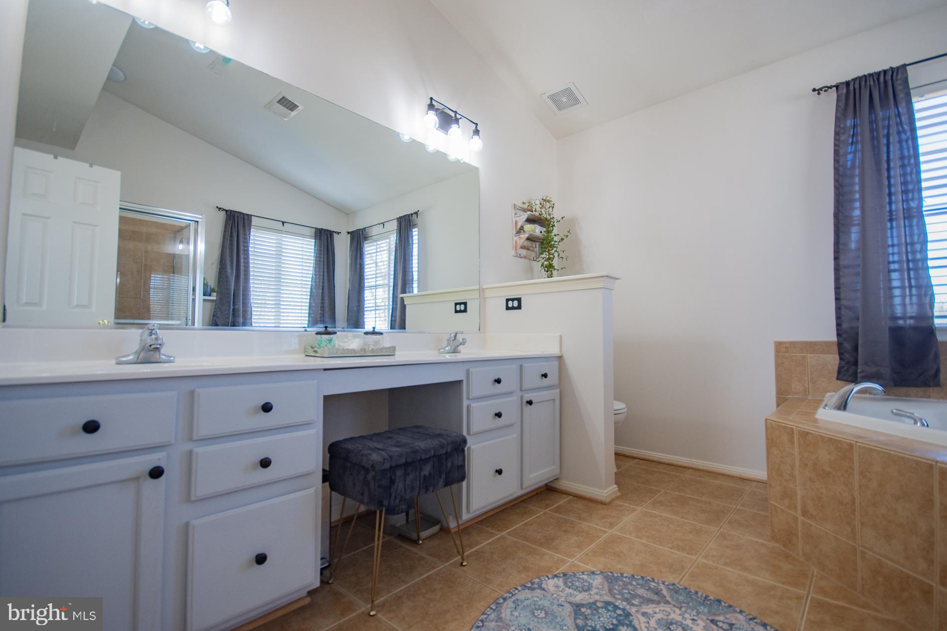 LOCUST HILL - Residential