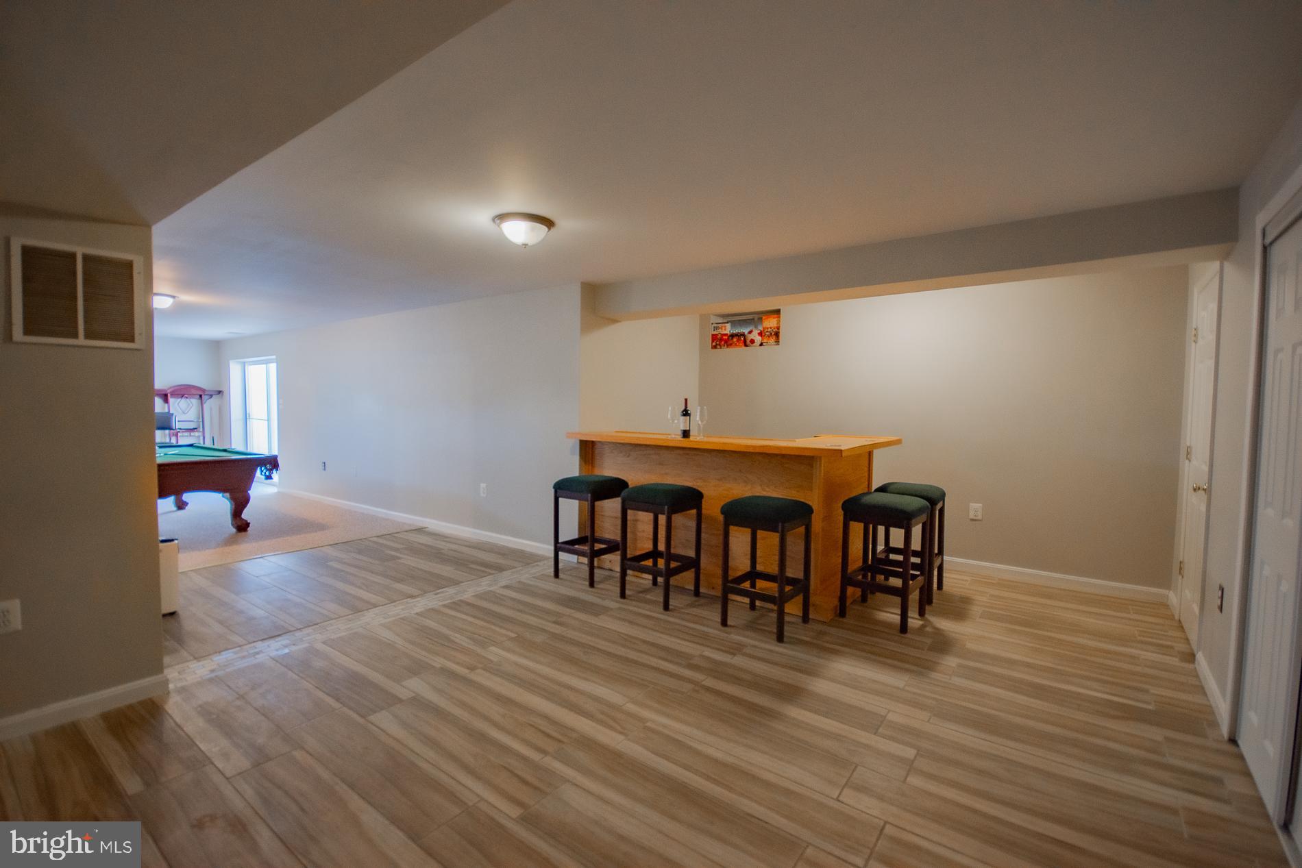 LOCUST HILL - Residential