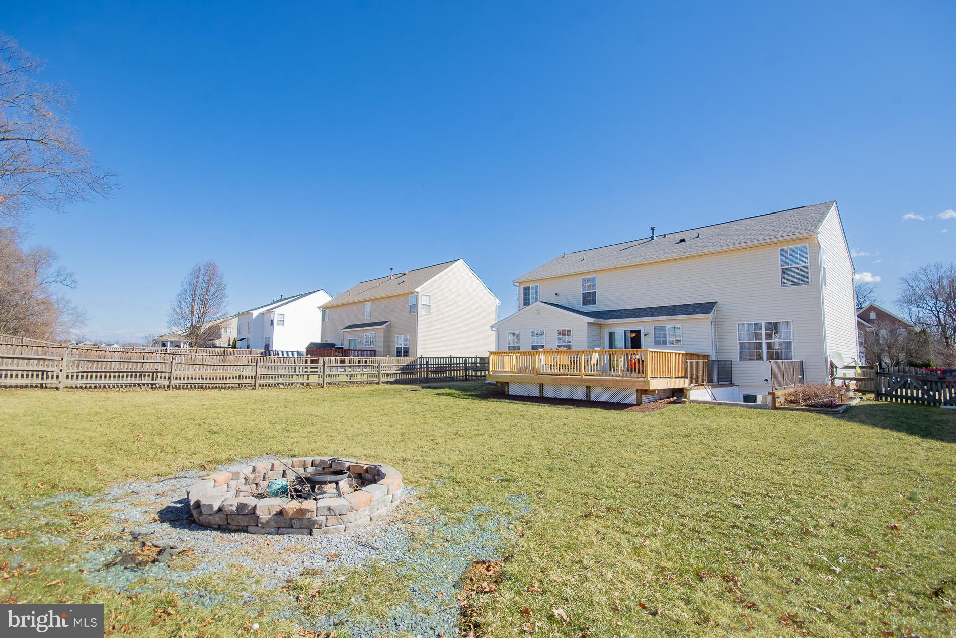 LOCUST HILL - Residential