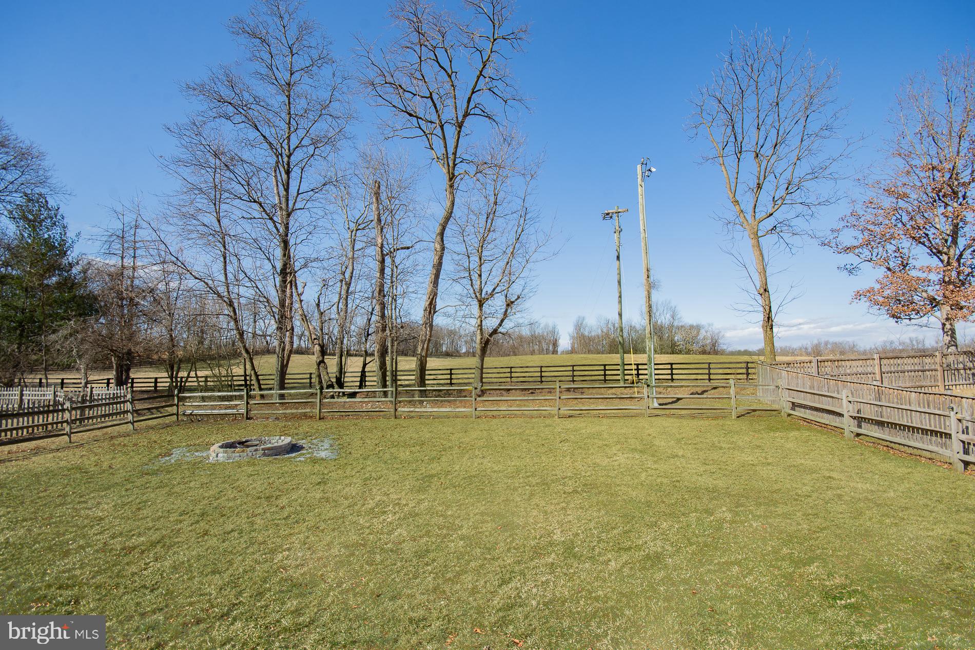 LOCUST HILL - Residential