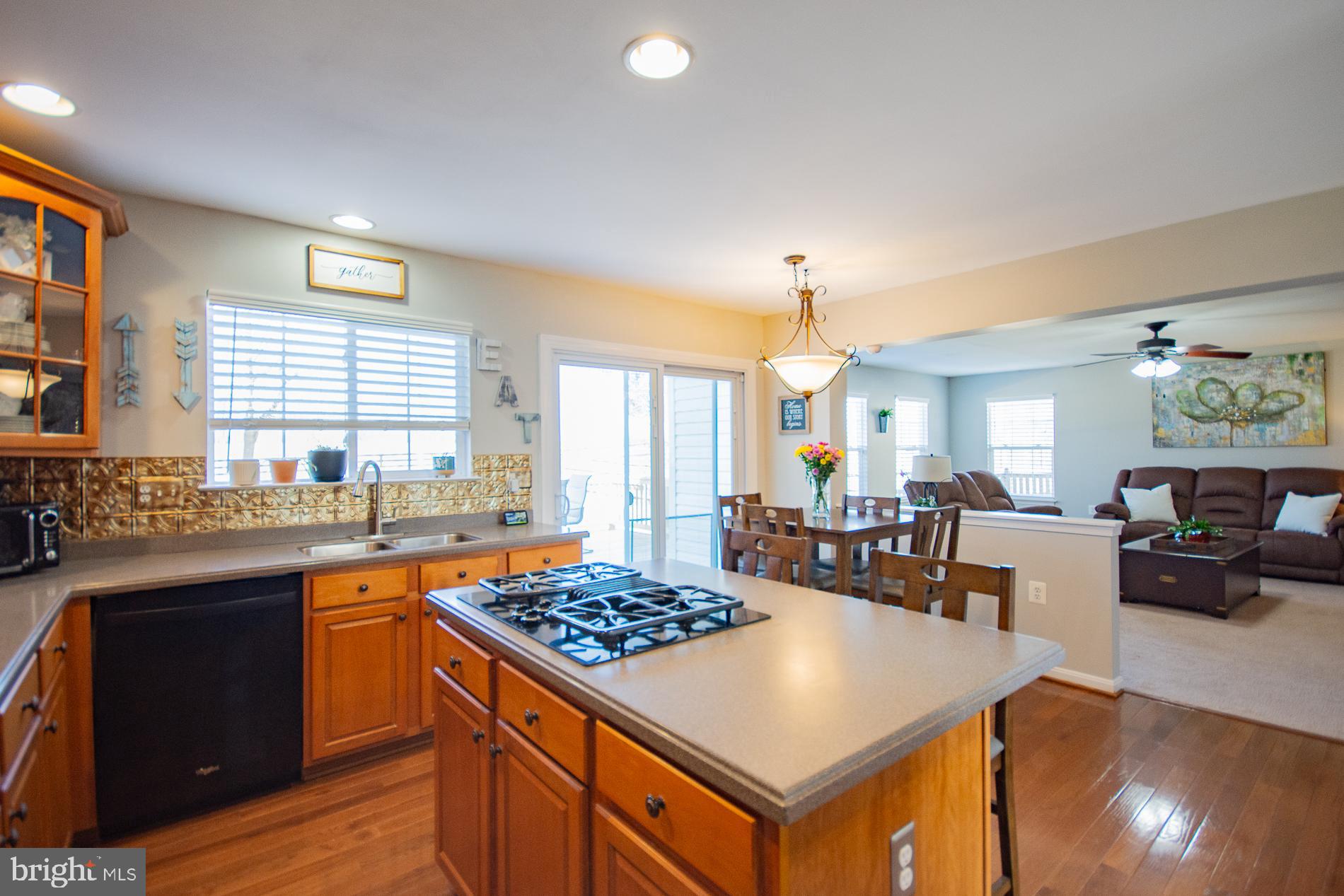 LOCUST HILL - Residential