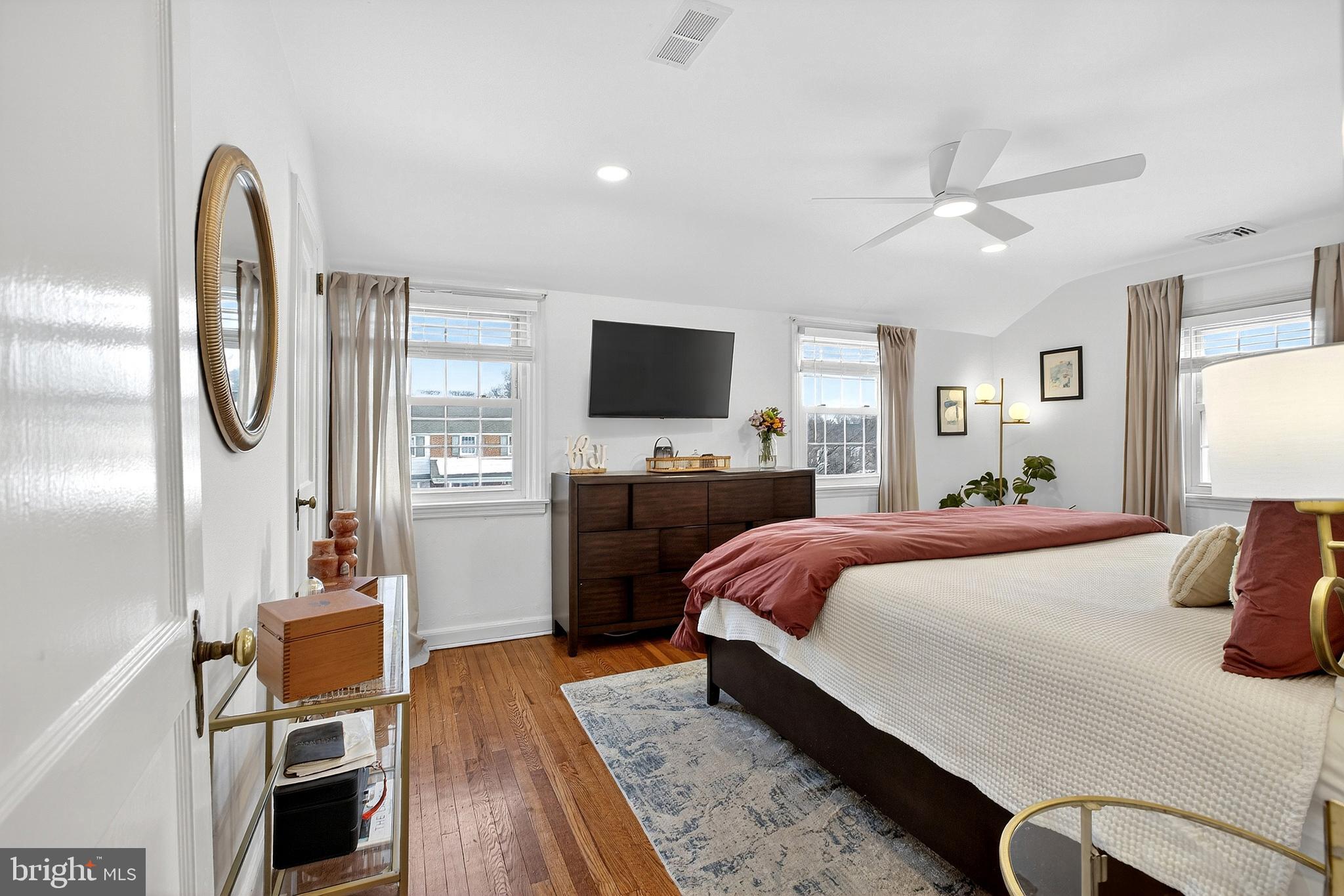 WOODMERE - Residential