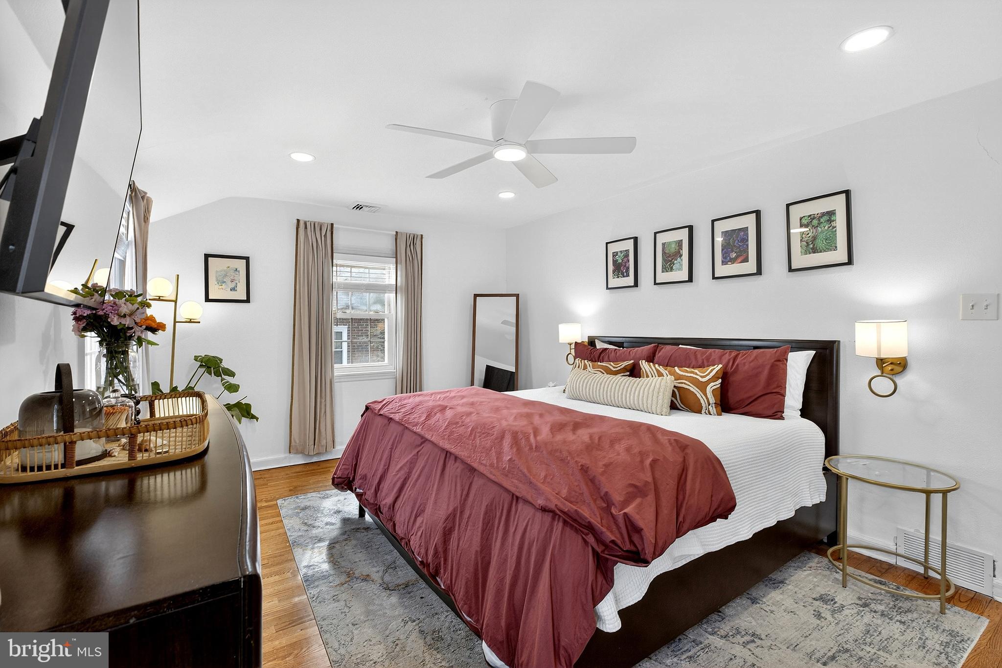 WOODMERE - Residential