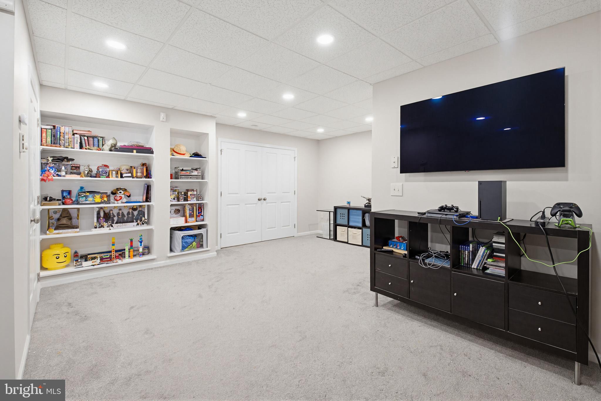 LANDIS ESTATES - Residential