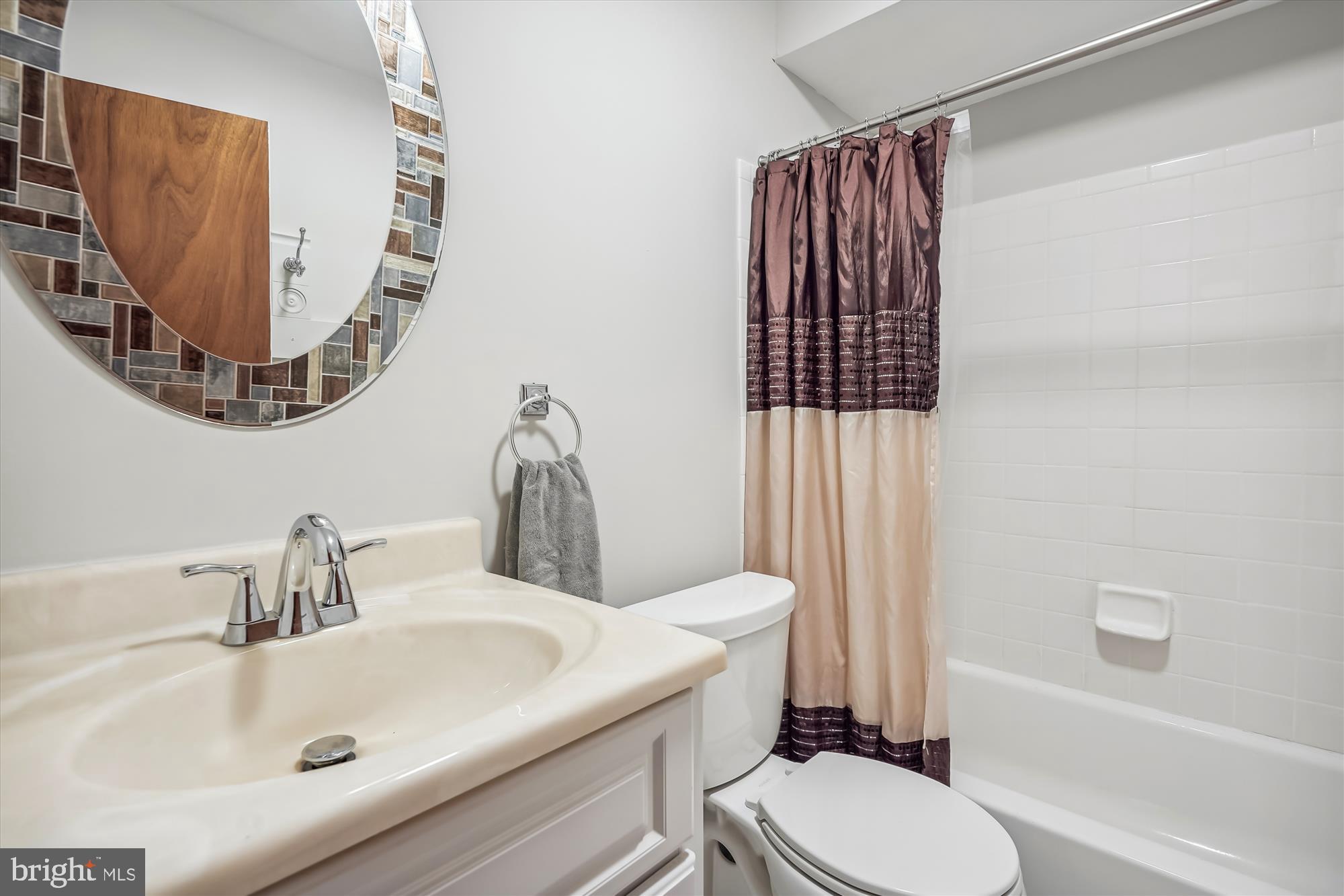 MONTCLAIR - Residential