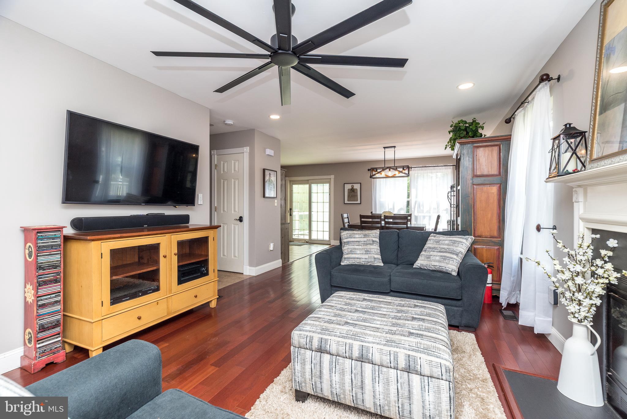 1055 HEATHER LANE