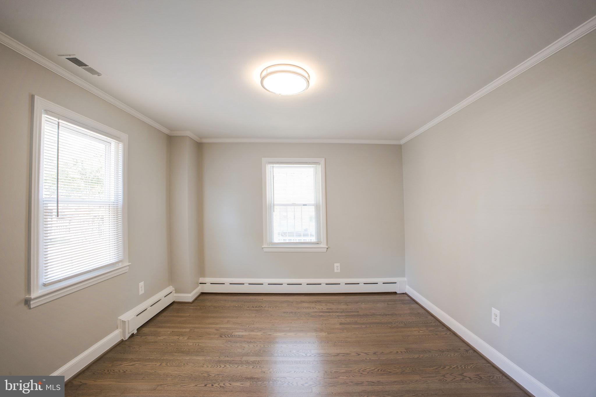 NORTH WOODRIDGE - Residential