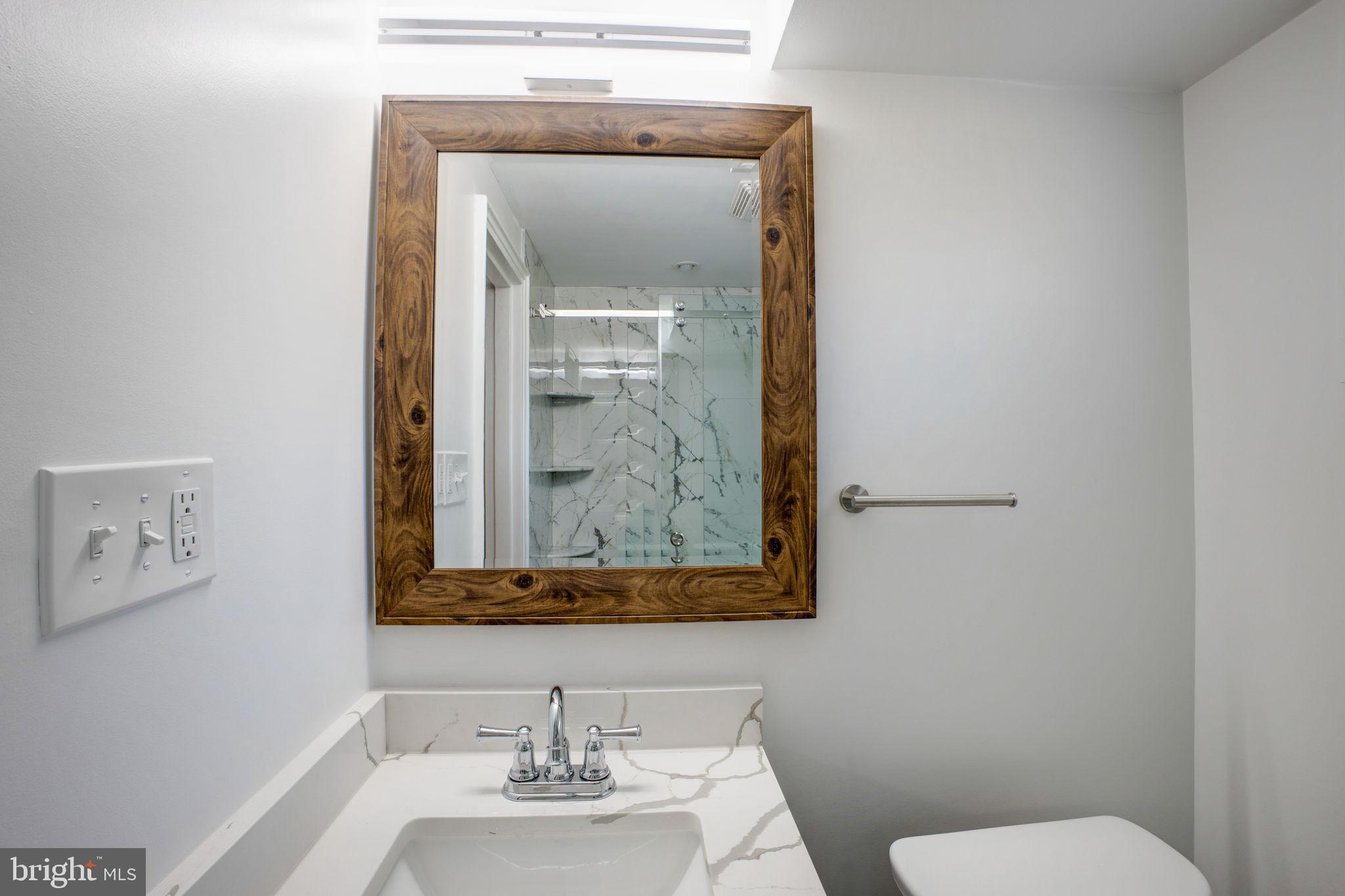 NORTH WOODRIDGE - Residential