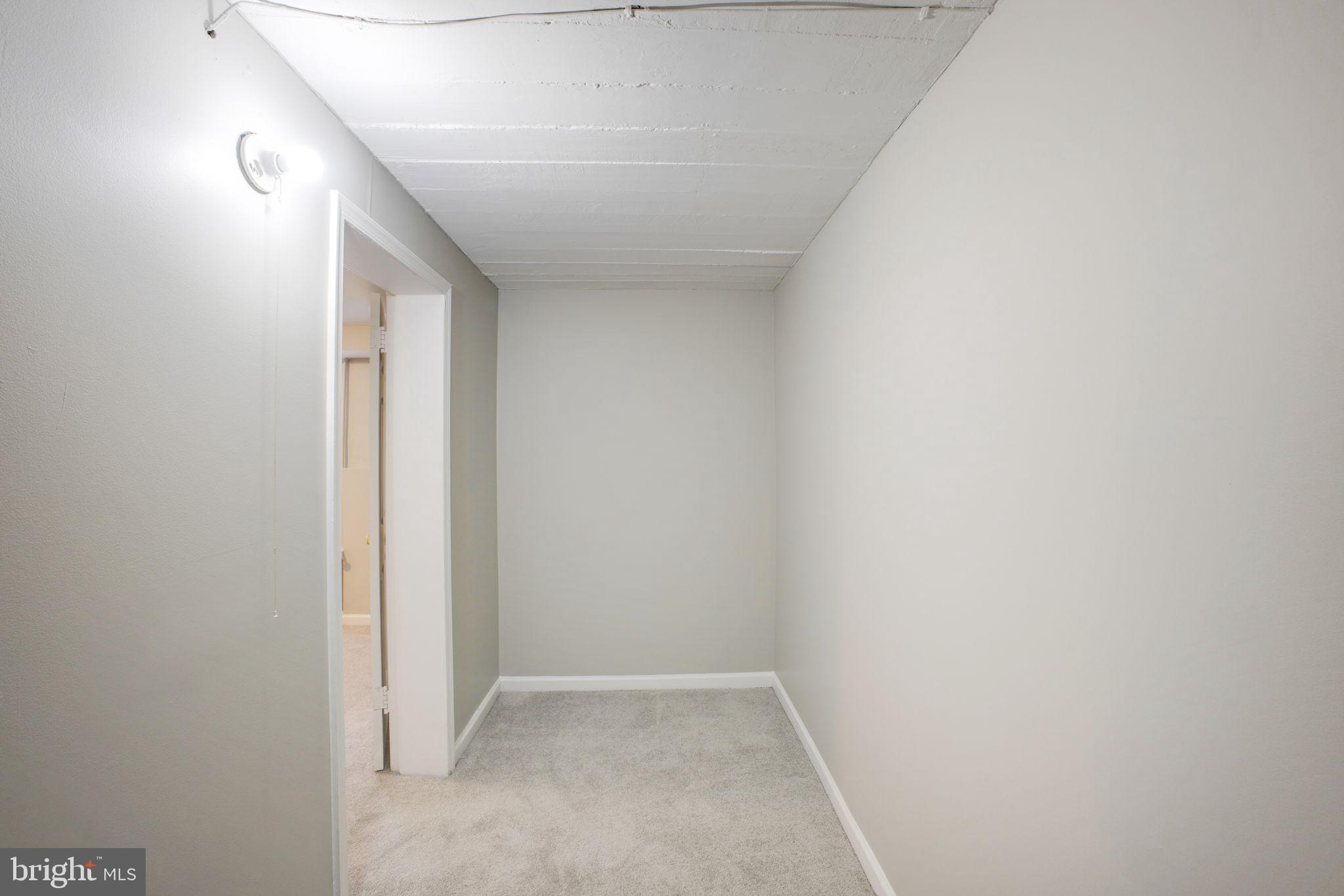 NORTH WOODRIDGE - Residential