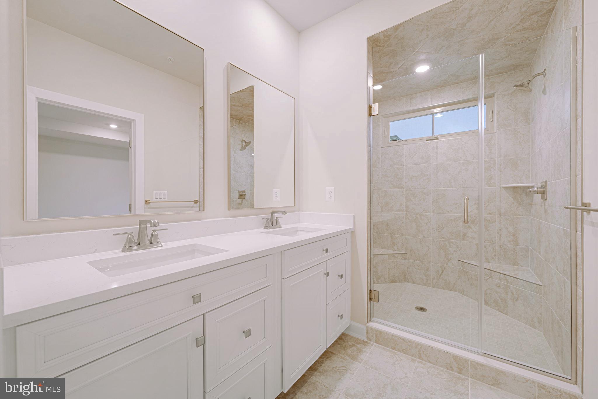 BOULEVARD VI TOWNS - Residential