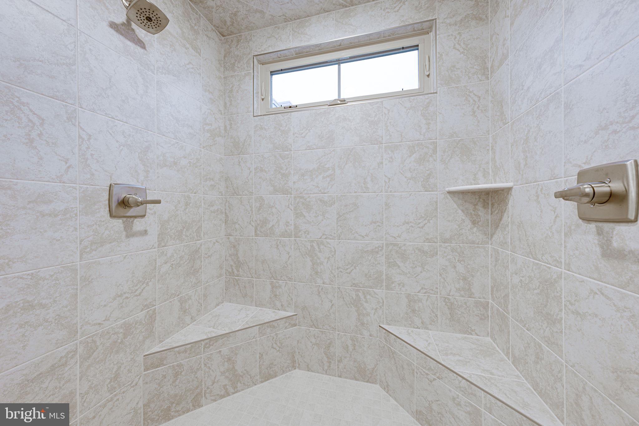 BOULEVARD VI TOWNS - Residential