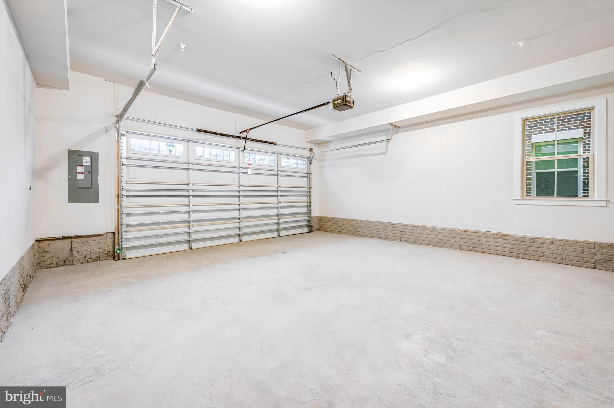 BOULEVARD VI TOWNS - Residential