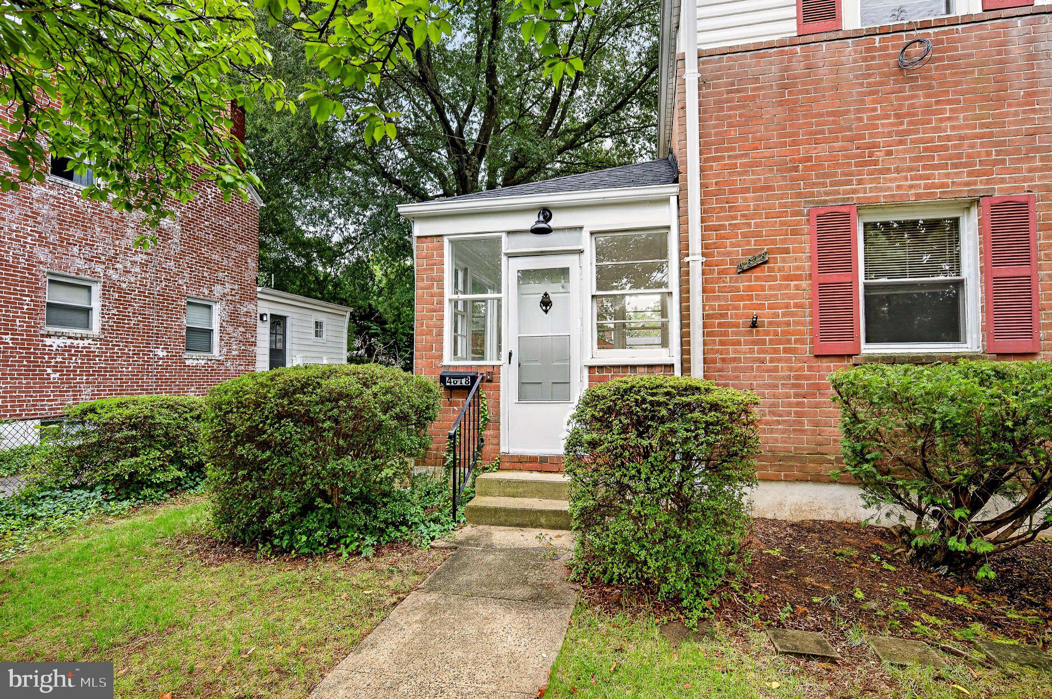 4618 3RD STREET N