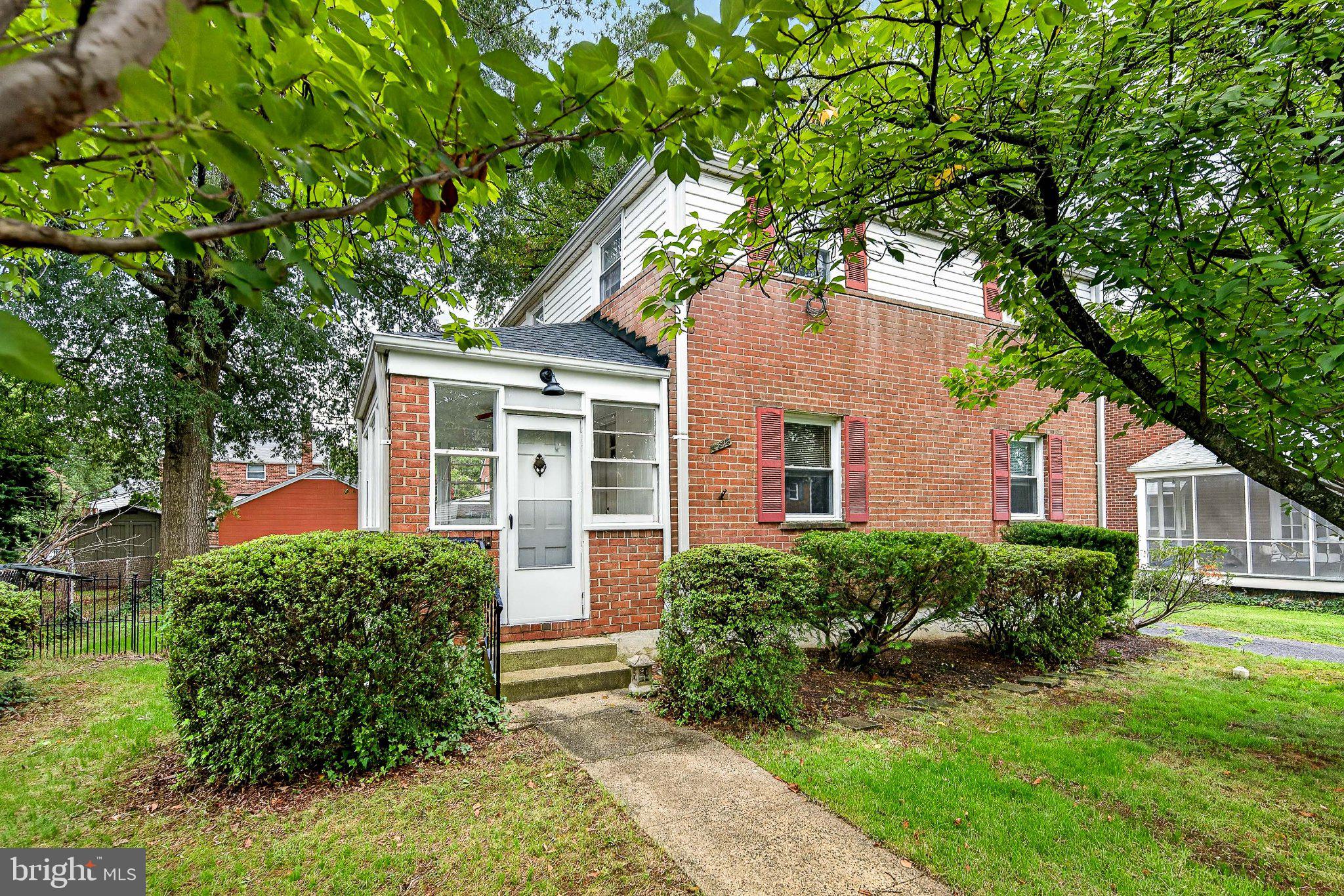 4618 3RD STREET N
