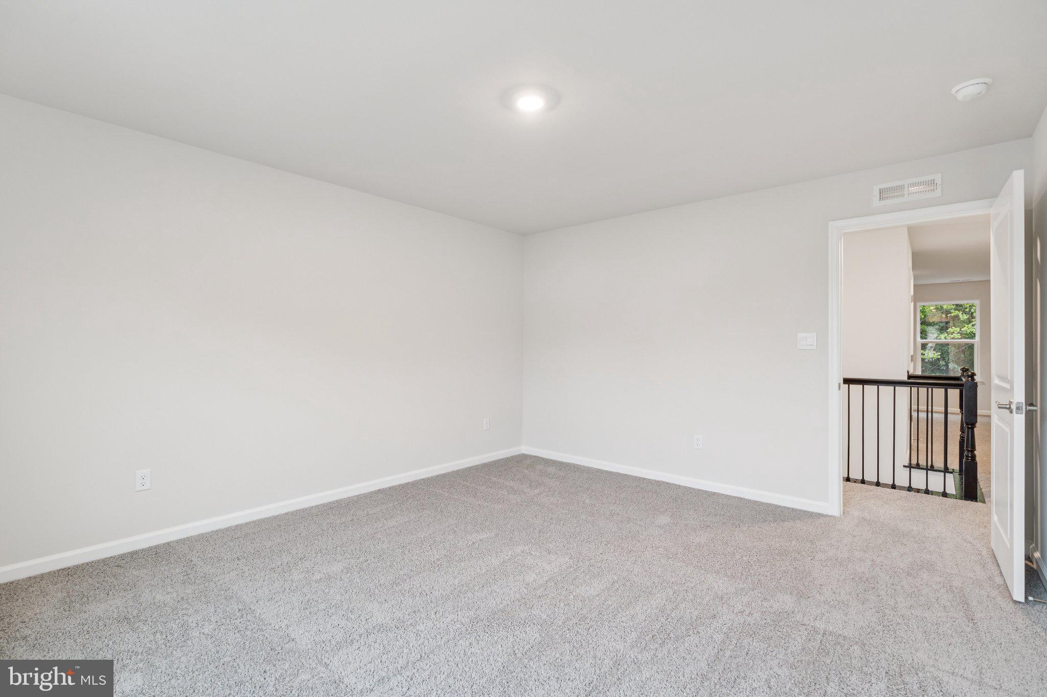 LADYSMITH VILLAGE - Residential