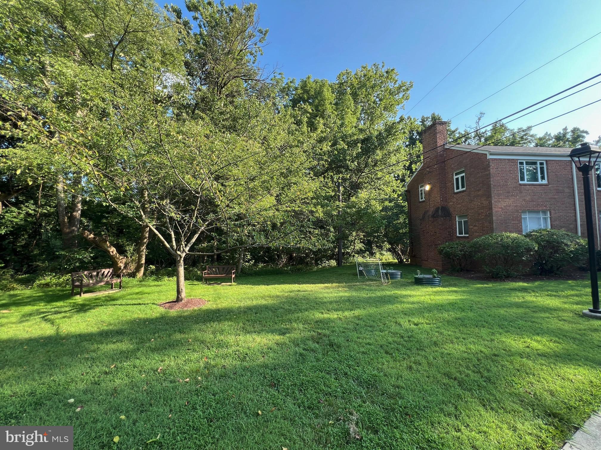 PARKSIDE CONDOMINIUMS - Residential