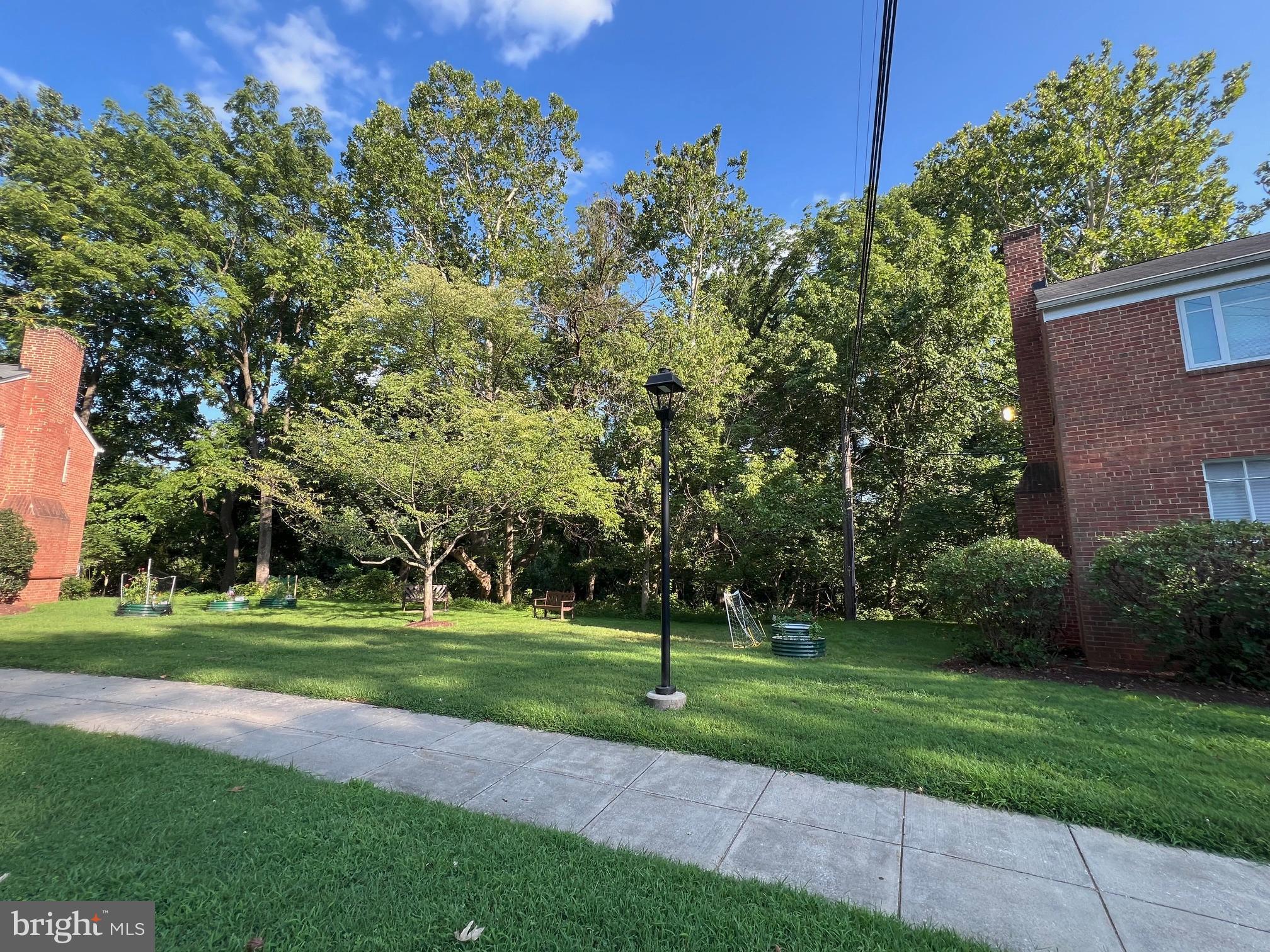 PARKSIDE CONDOMINIUMS - Residential