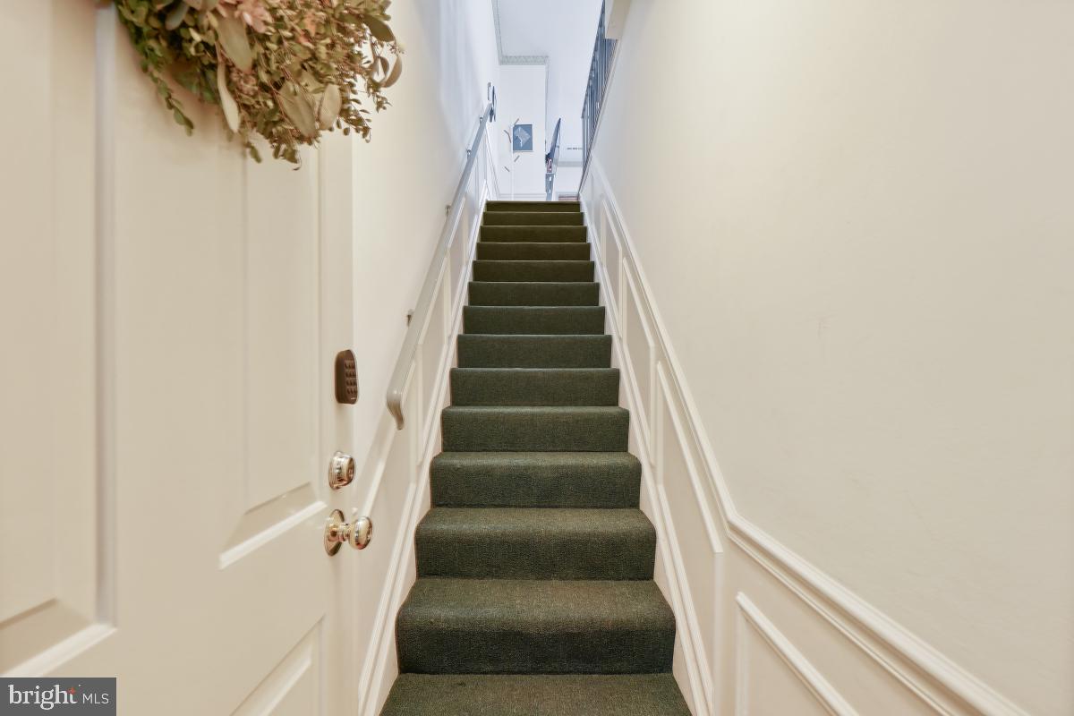 4607 MACARTHUR BOULEVARD NW B