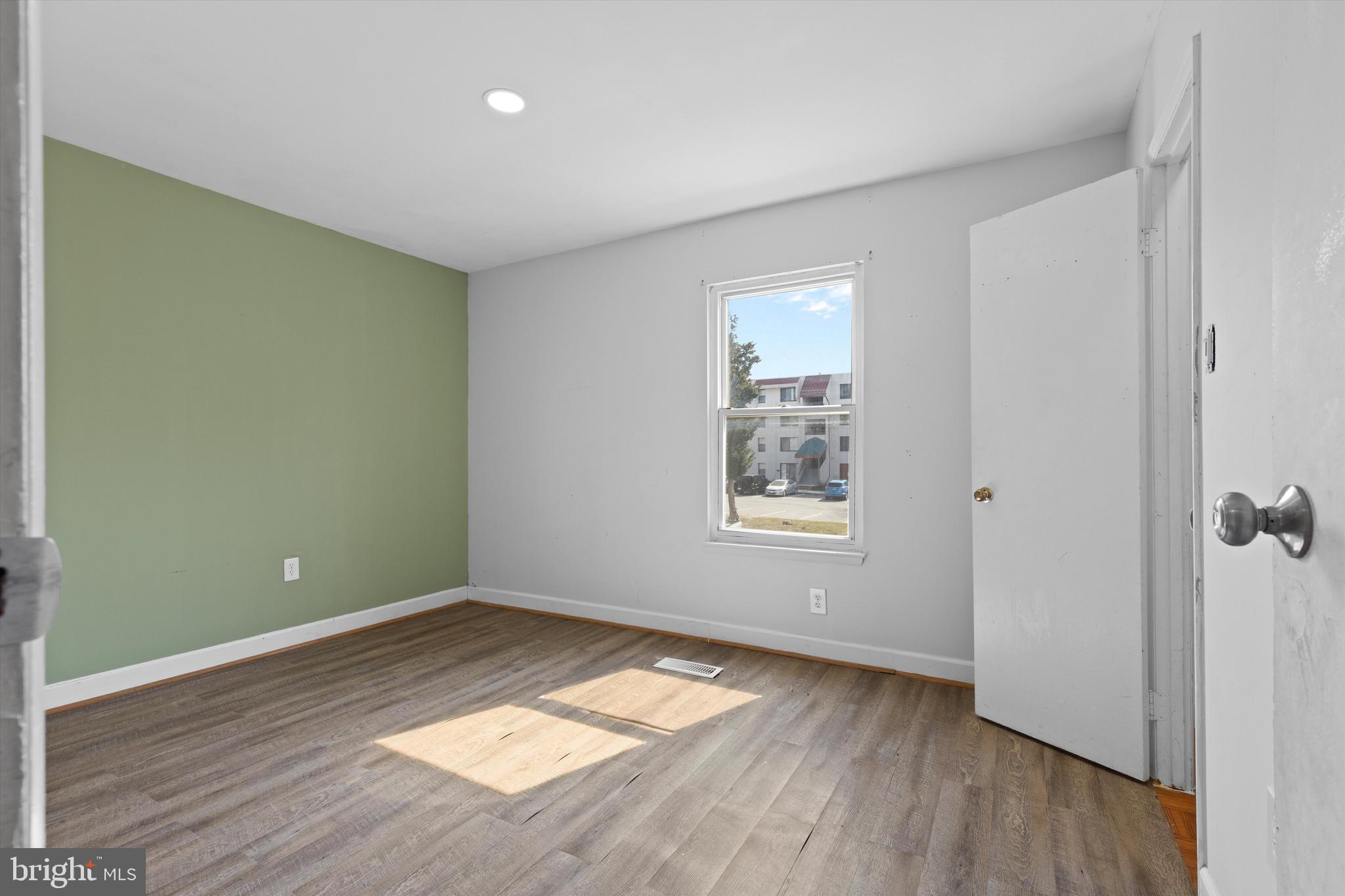 STRATFORD MEWS - Residential