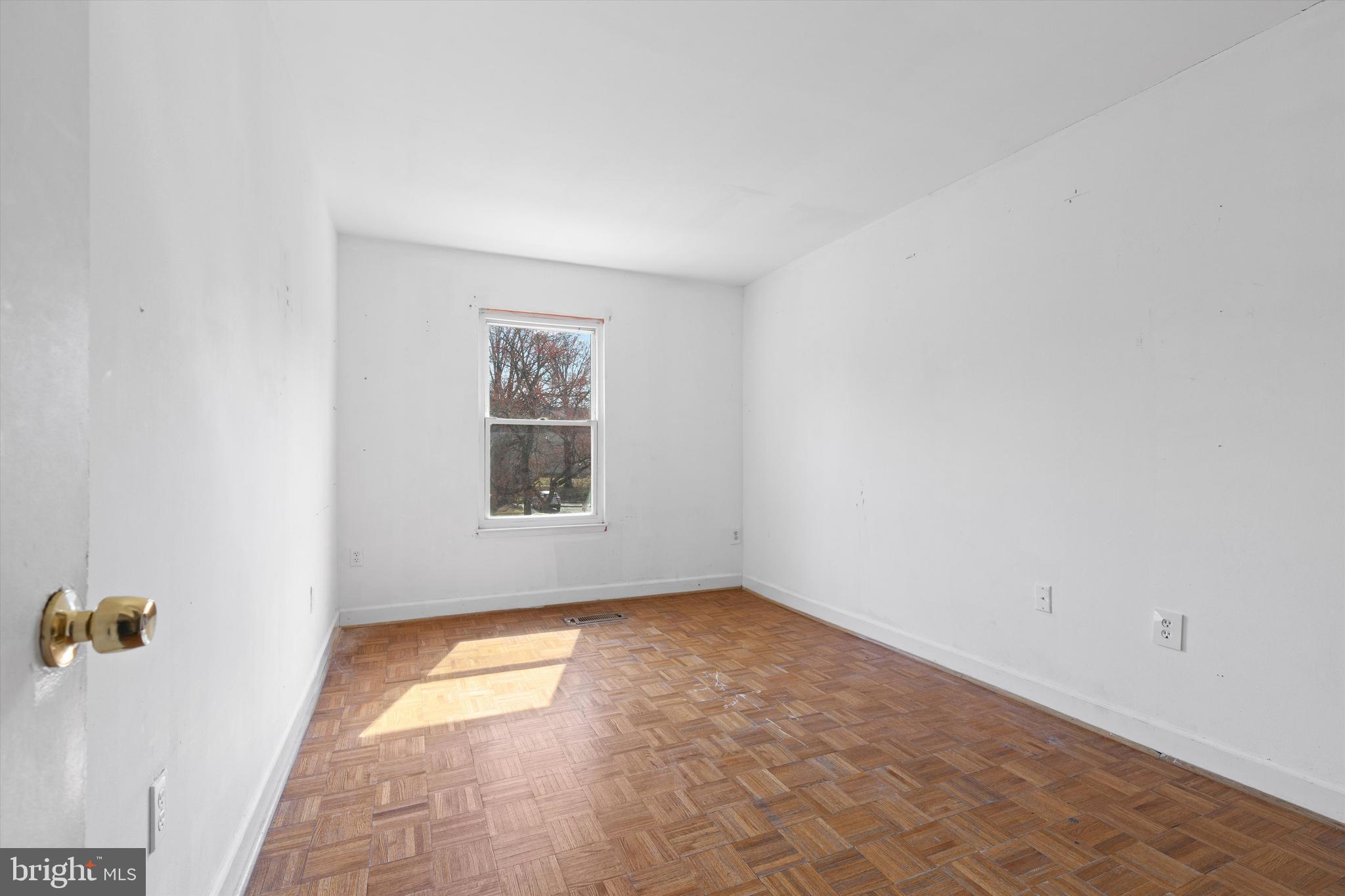 STRATFORD MEWS - Residential