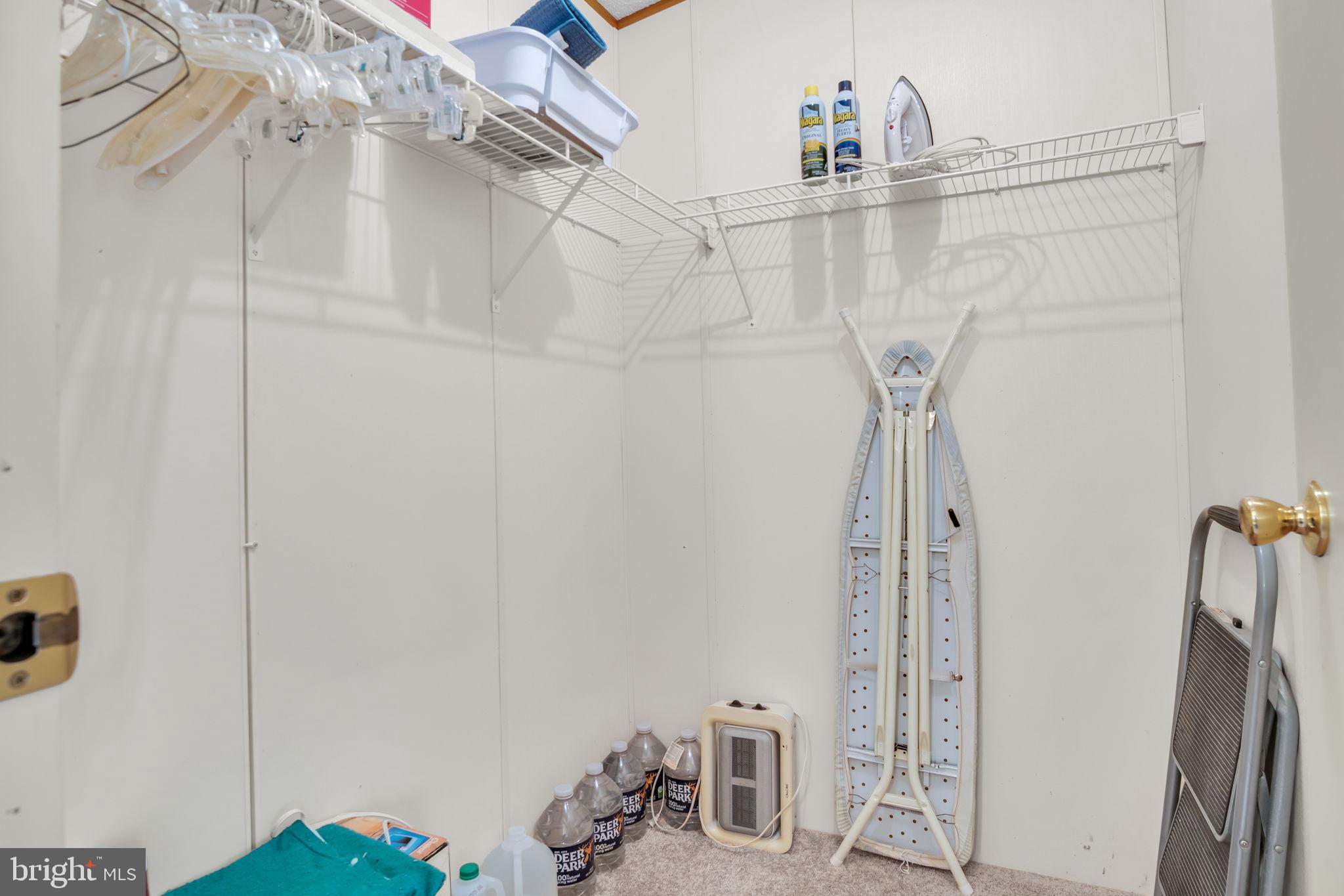 COUNTRY MANOR WEST - Residential