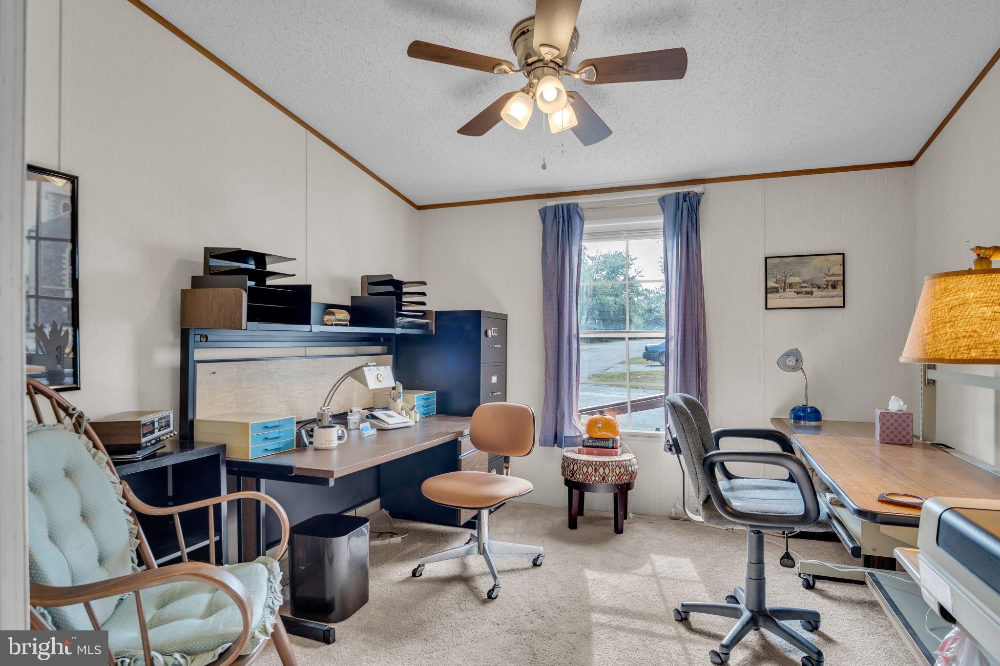 COUNTRY MANOR WEST - Residential