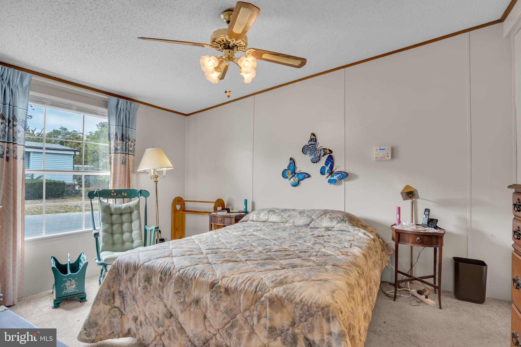 COUNTRY MANOR WEST - Residential