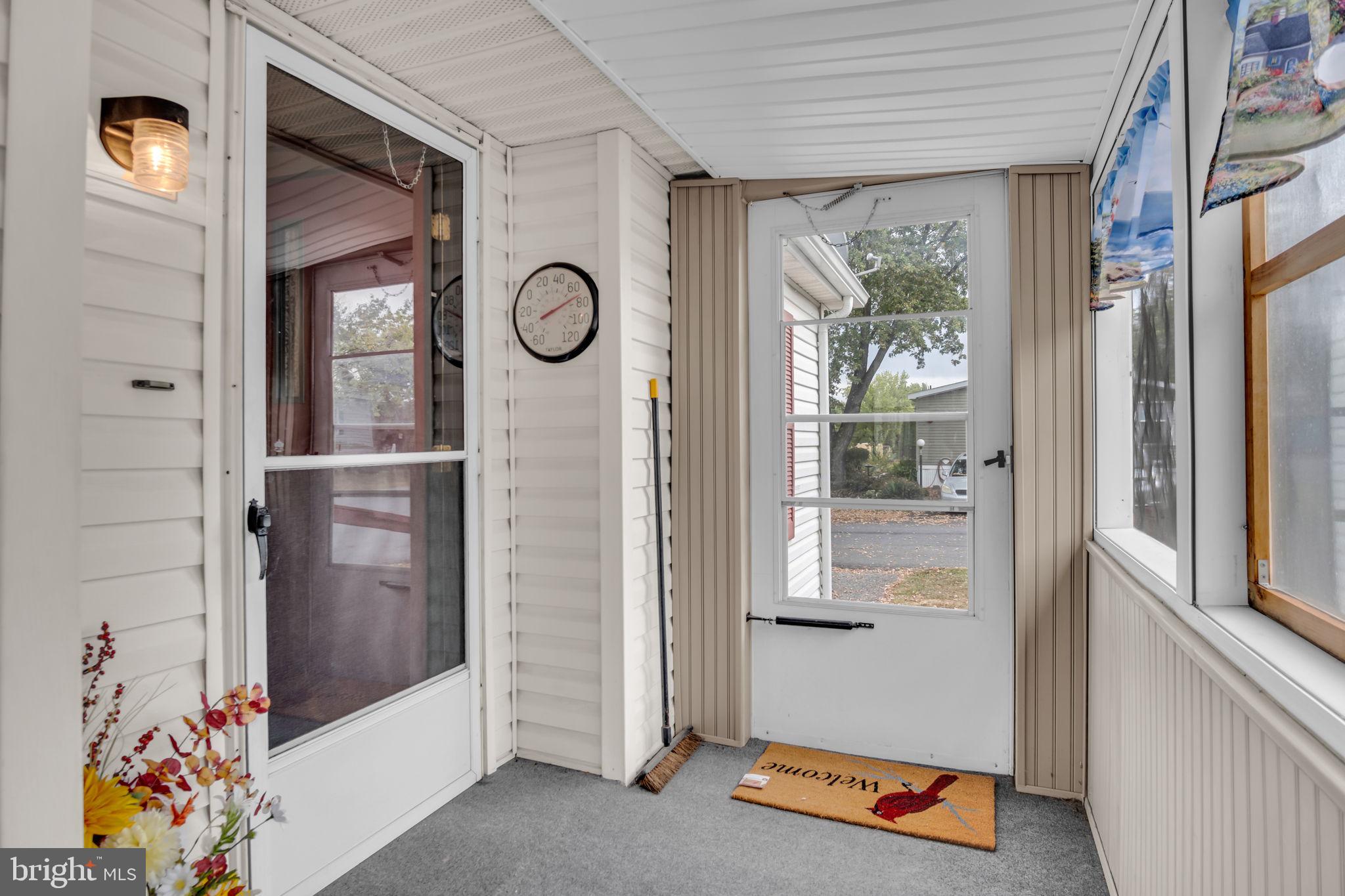 COUNTRY MANOR WEST - Residential