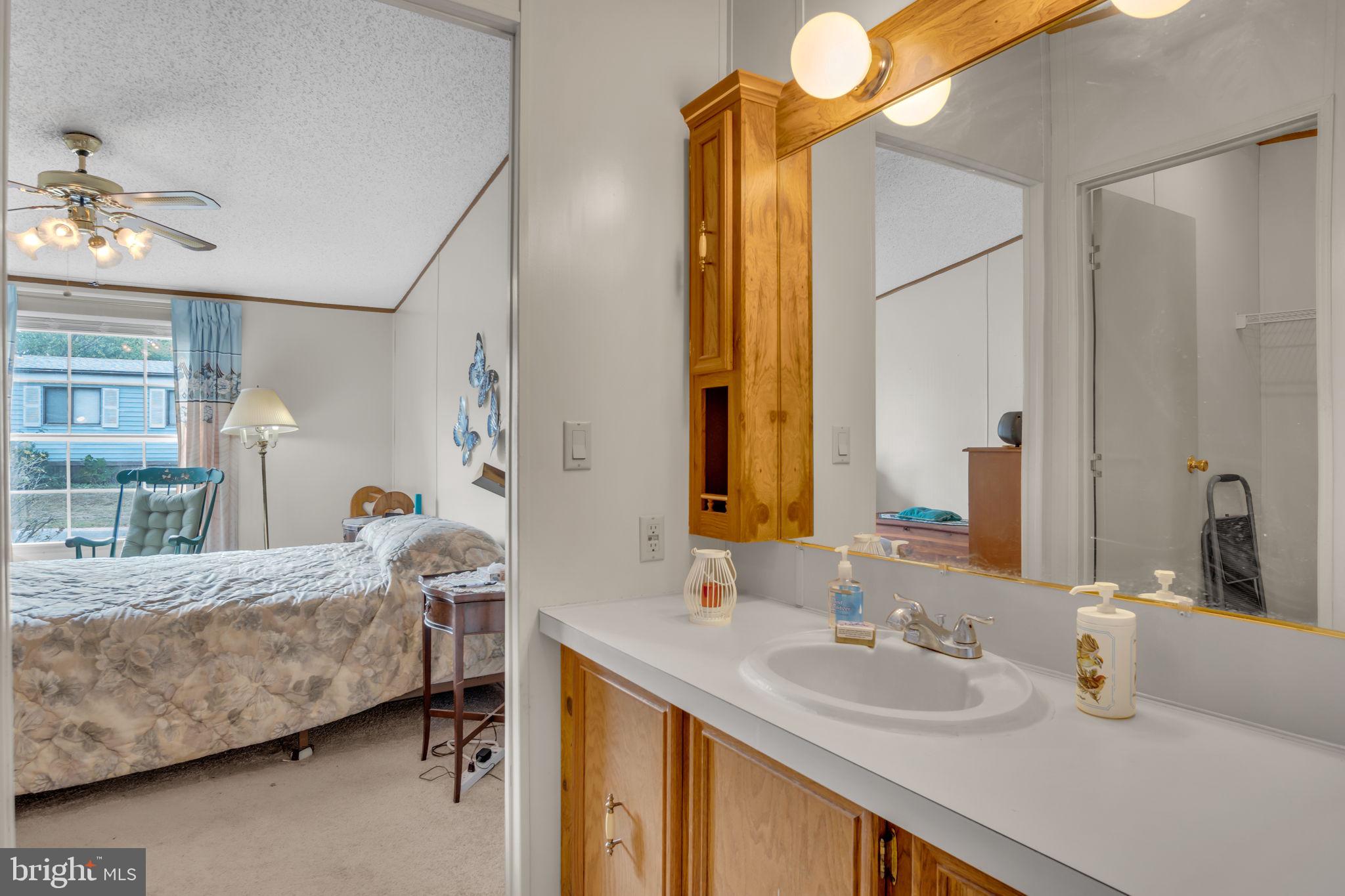 COUNTRY MANOR WEST - Residential