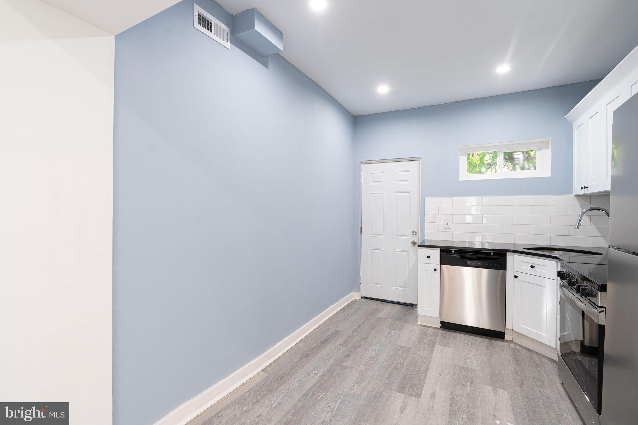 PORT RICHMOND - Residential