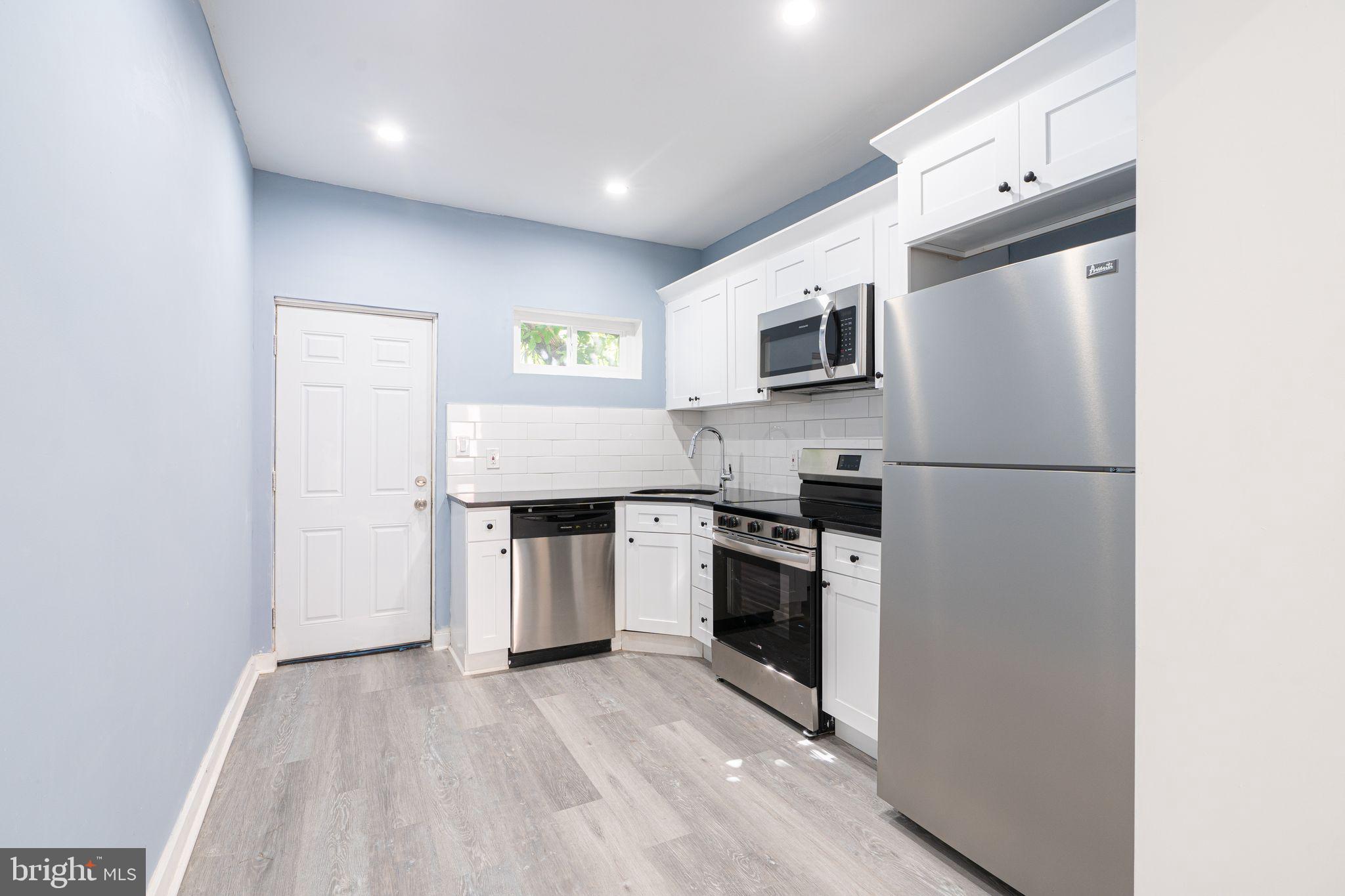 PORT RICHMOND - Residential