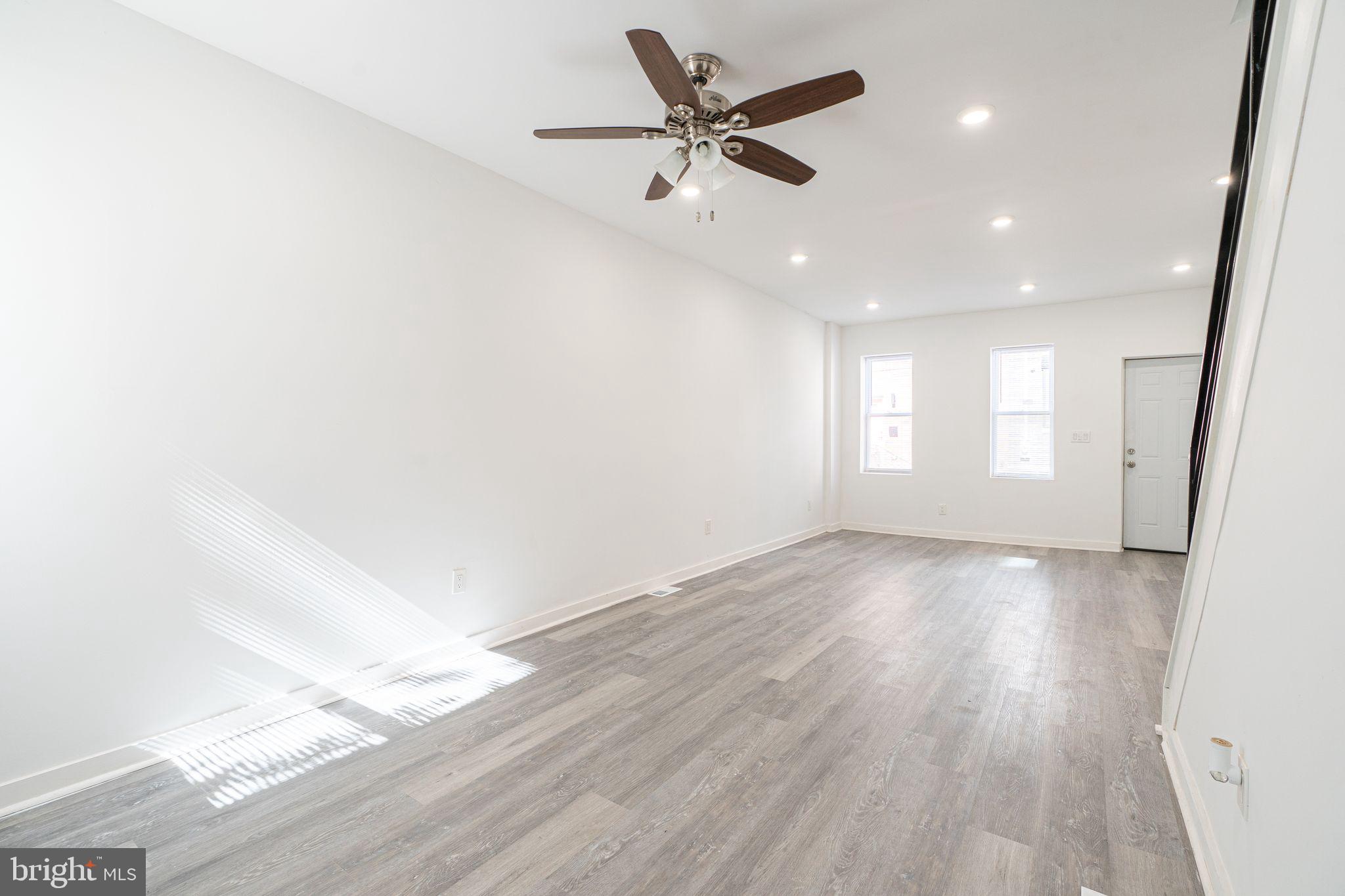 PORT RICHMOND - Residential