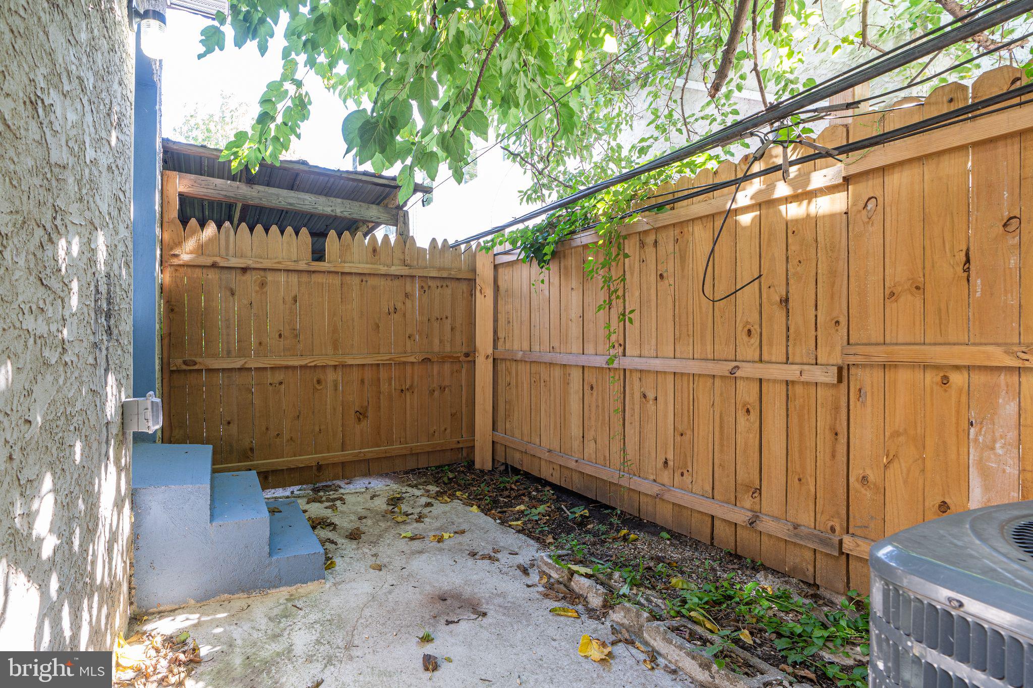 PORT RICHMOND - Residential