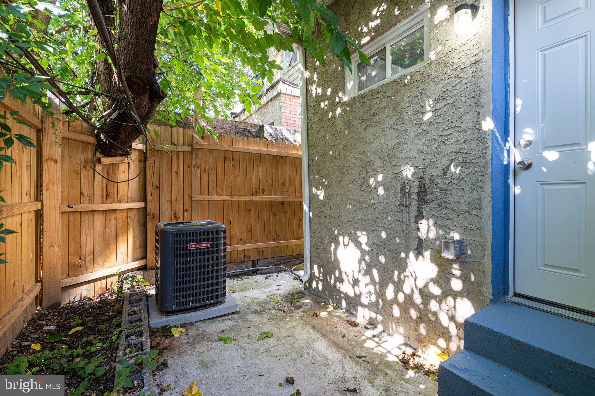 PORT RICHMOND - Residential