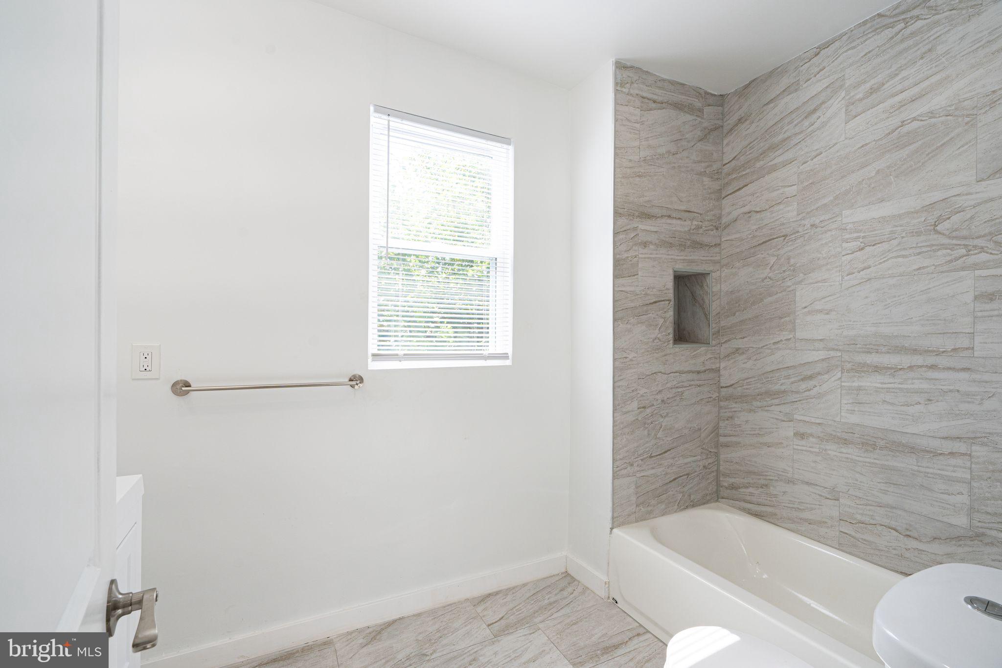 PORT RICHMOND - Residential