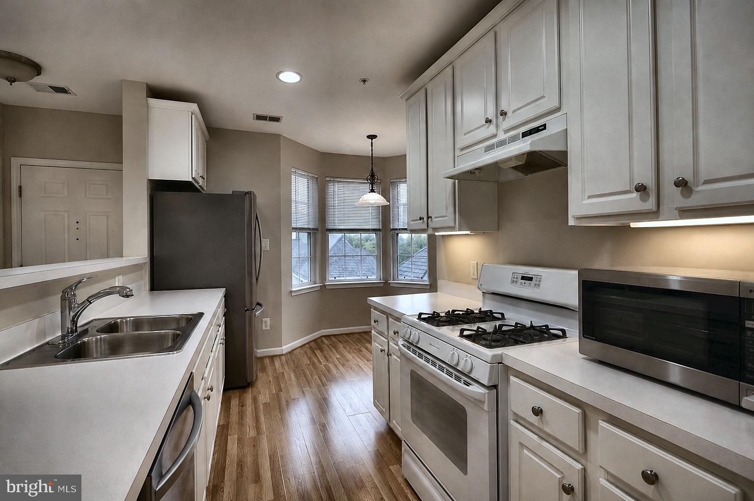25340 LAKE MIST SQUARE 301